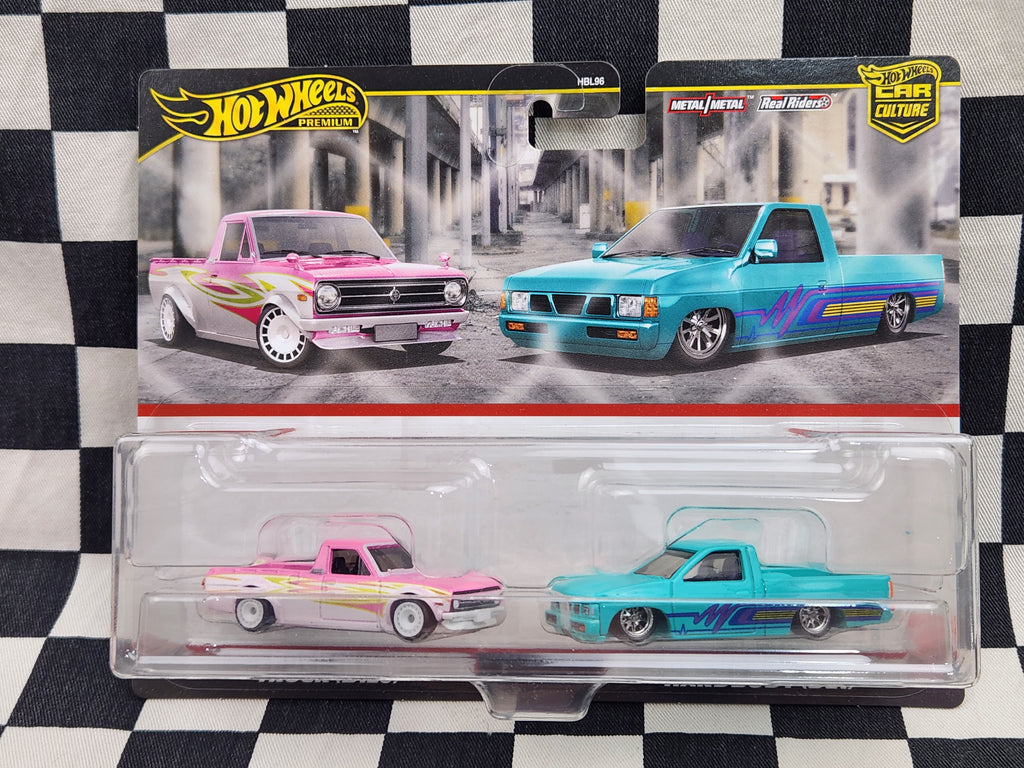Hot Wheels Mini Trucks Twin Pack 1975 Datsun Sunny B120/93 Nissan Hardbody D21