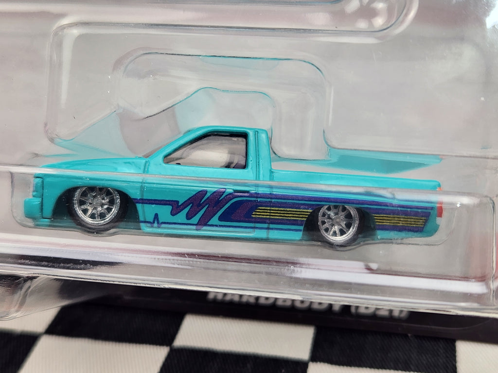 Hot Wheels Mini Trucks Twin Pack 1975 Datsun Sunny B120/93 Nissan Hardbody D21