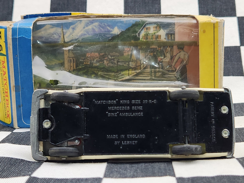 Matchbox King Size K6 Mercedes Benz Binz Ambulance