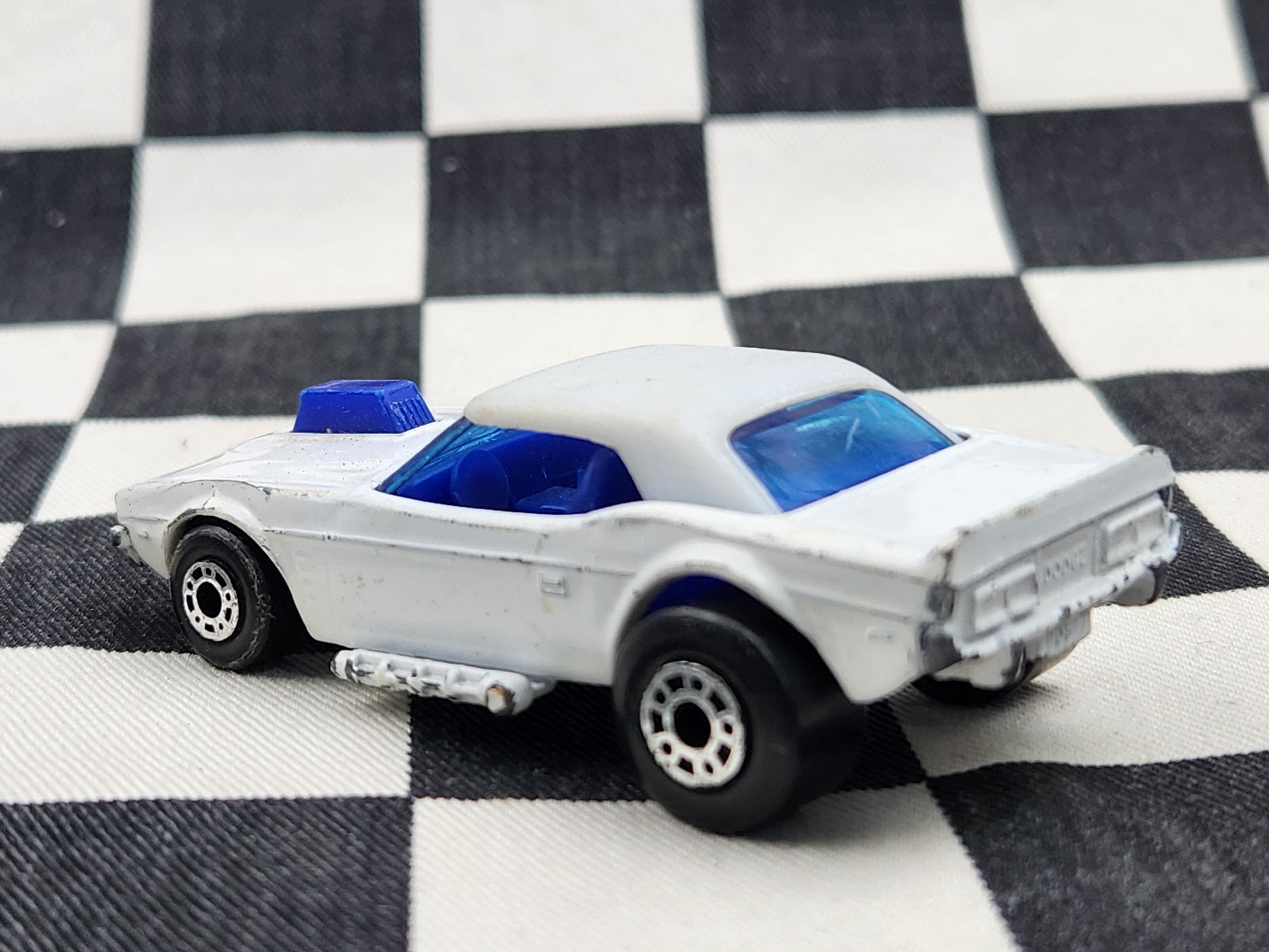 Rare! Loose Vintage Matchbox Superfast Dodge Challenger White International MB1