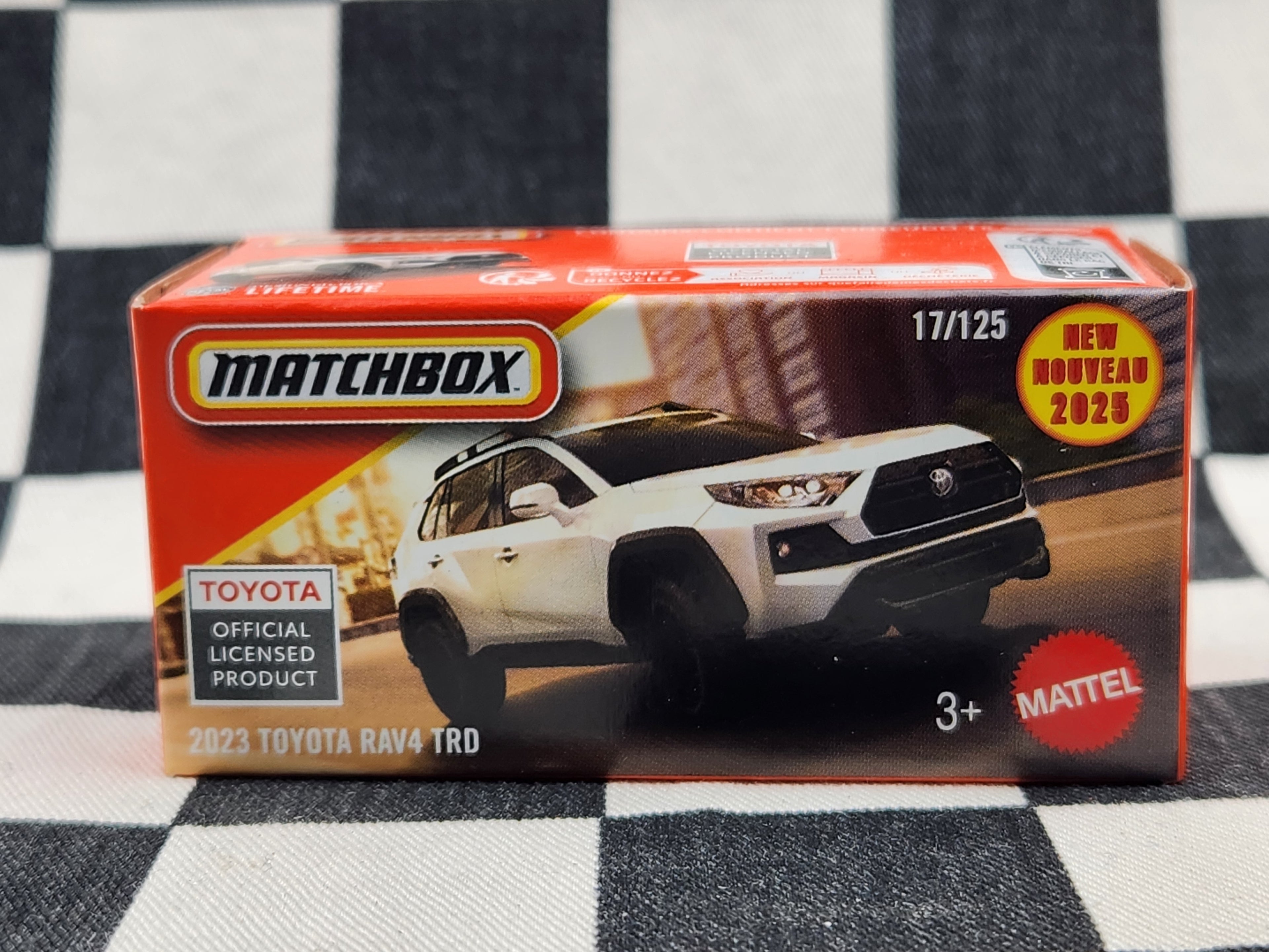 Matchbox Power Grab 2023 Toyota Rav 4 TRD White