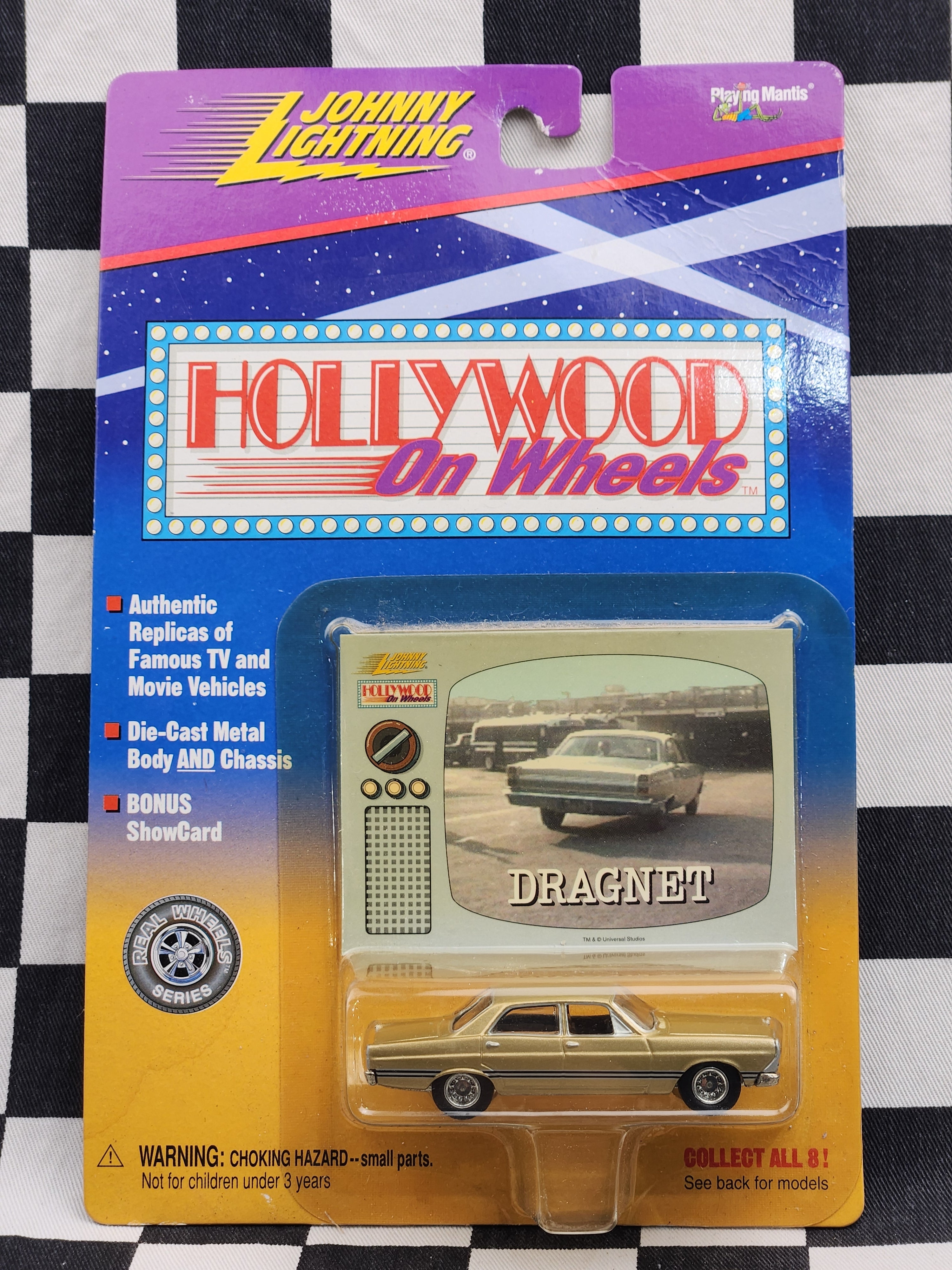 Johnny Lightning Hollywood on Wheels Dragnet 4 Door Ford Fairlane