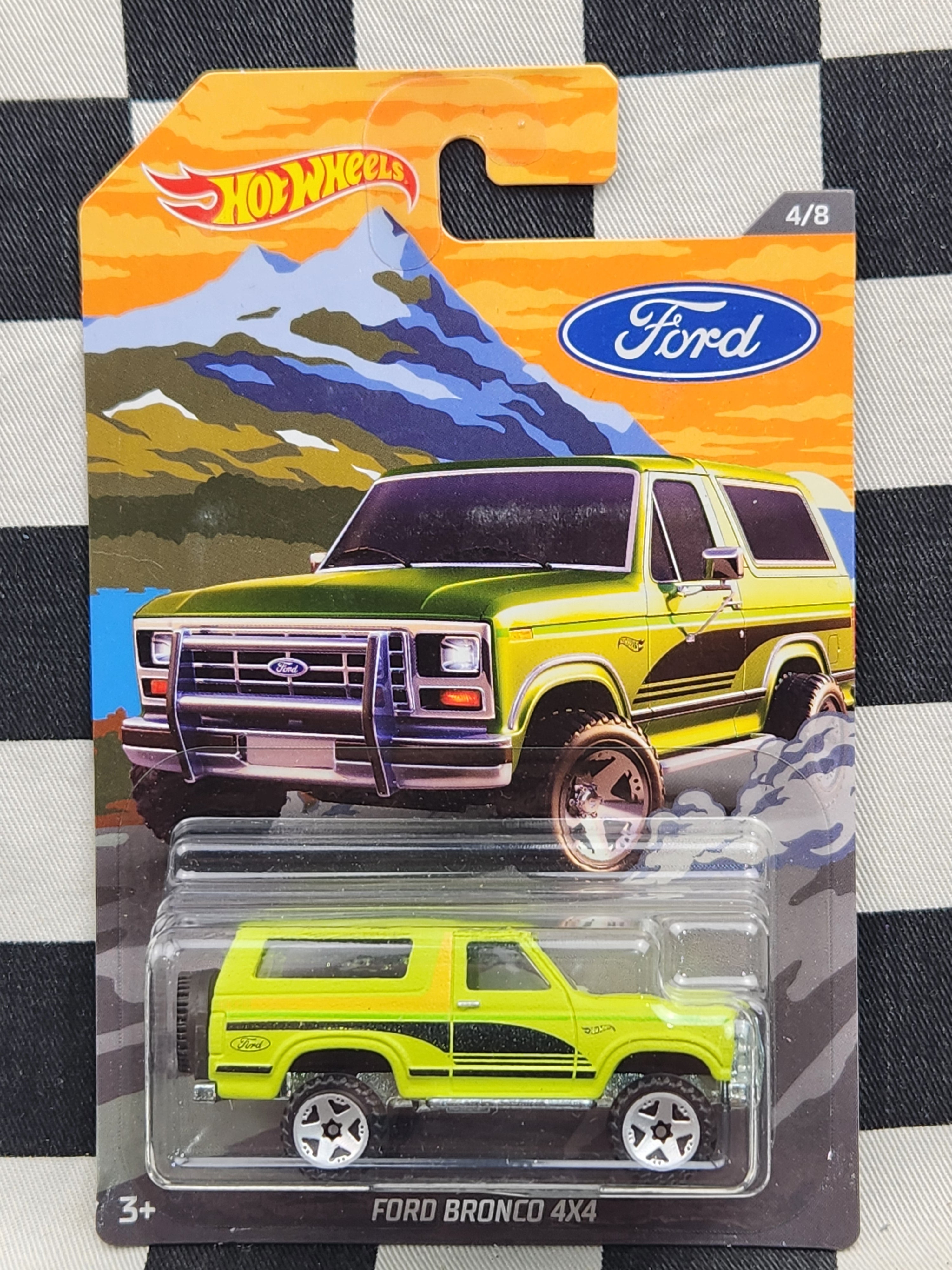 Hot Wheels 2018 Ford Trucks Series Ford Bronco 4x4