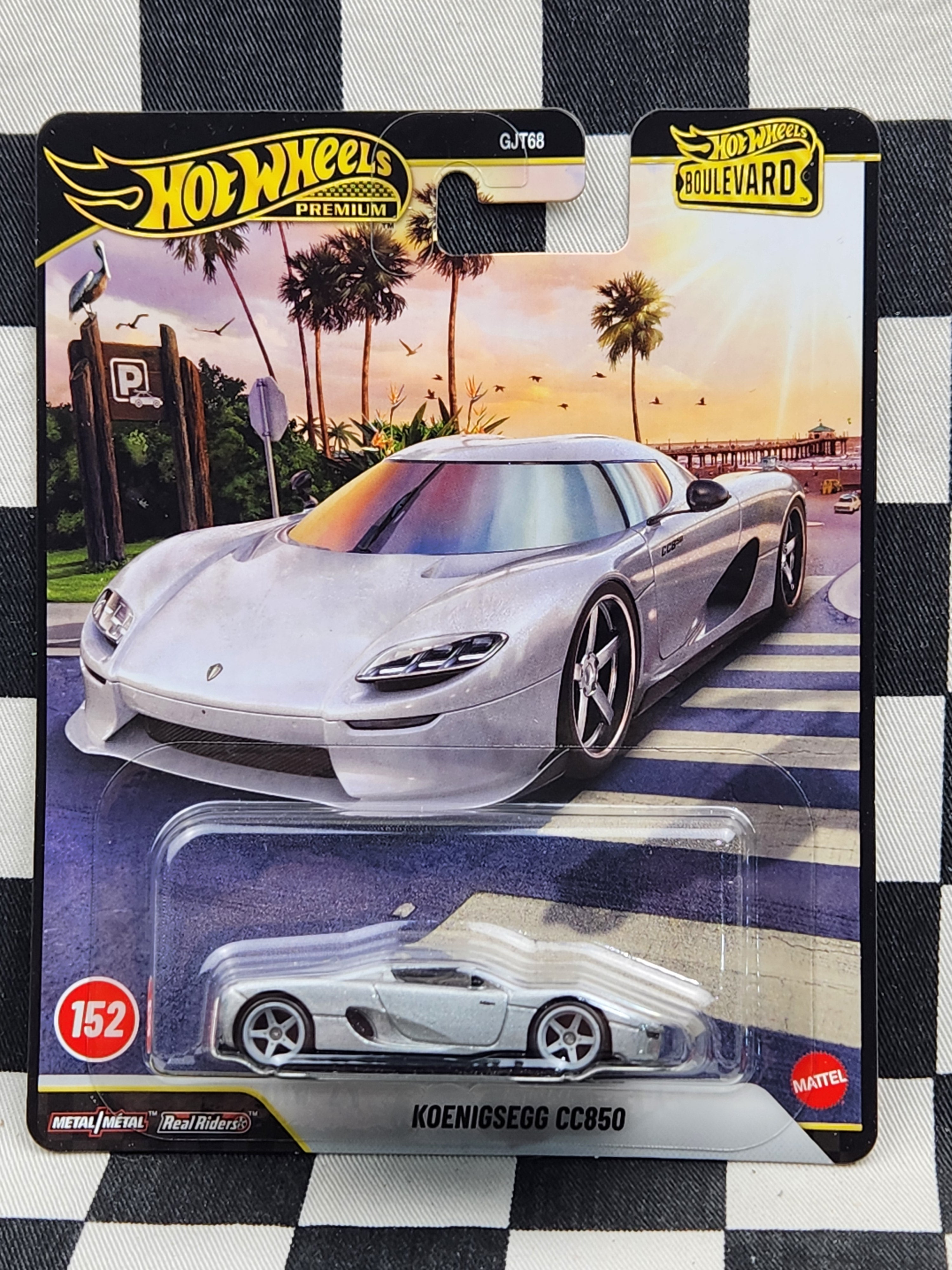 Hot Wheels Premium Boulevard #152 Keonigsegg CC850