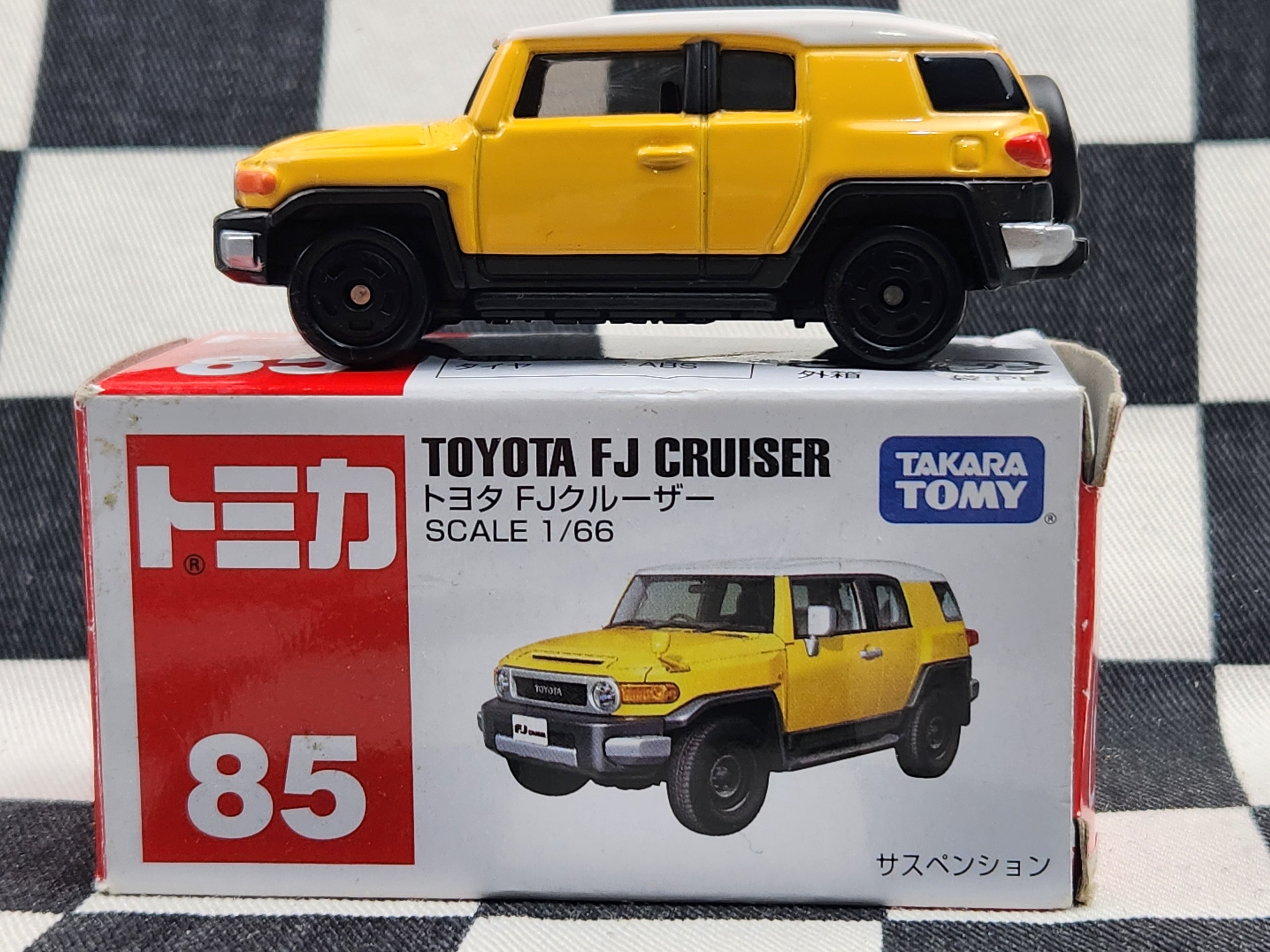Tomica Tomy Toyota FJ Cruiser Yellow