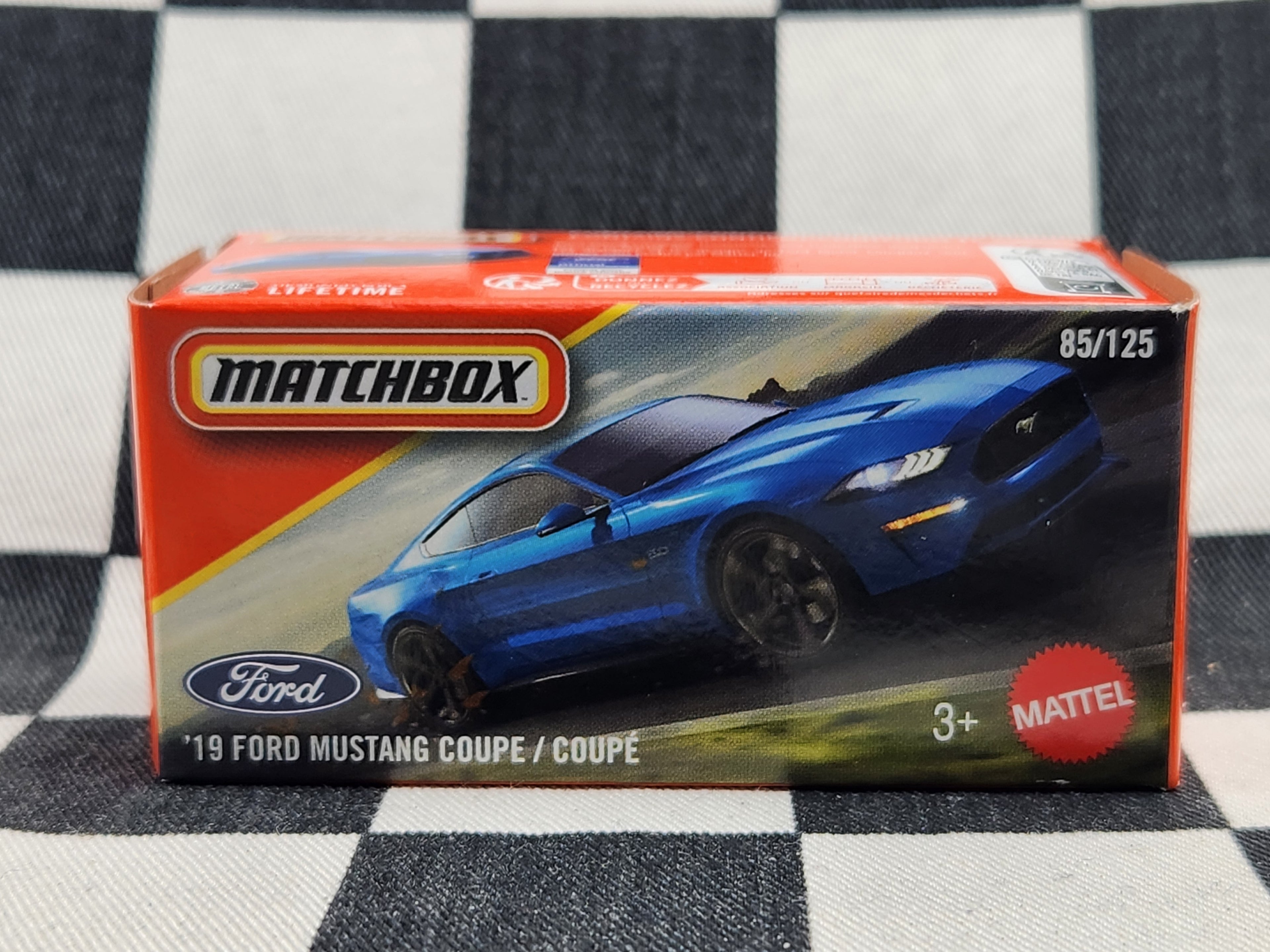 Matchbox Power Grab 19 Ford Mustang Coupe Blue