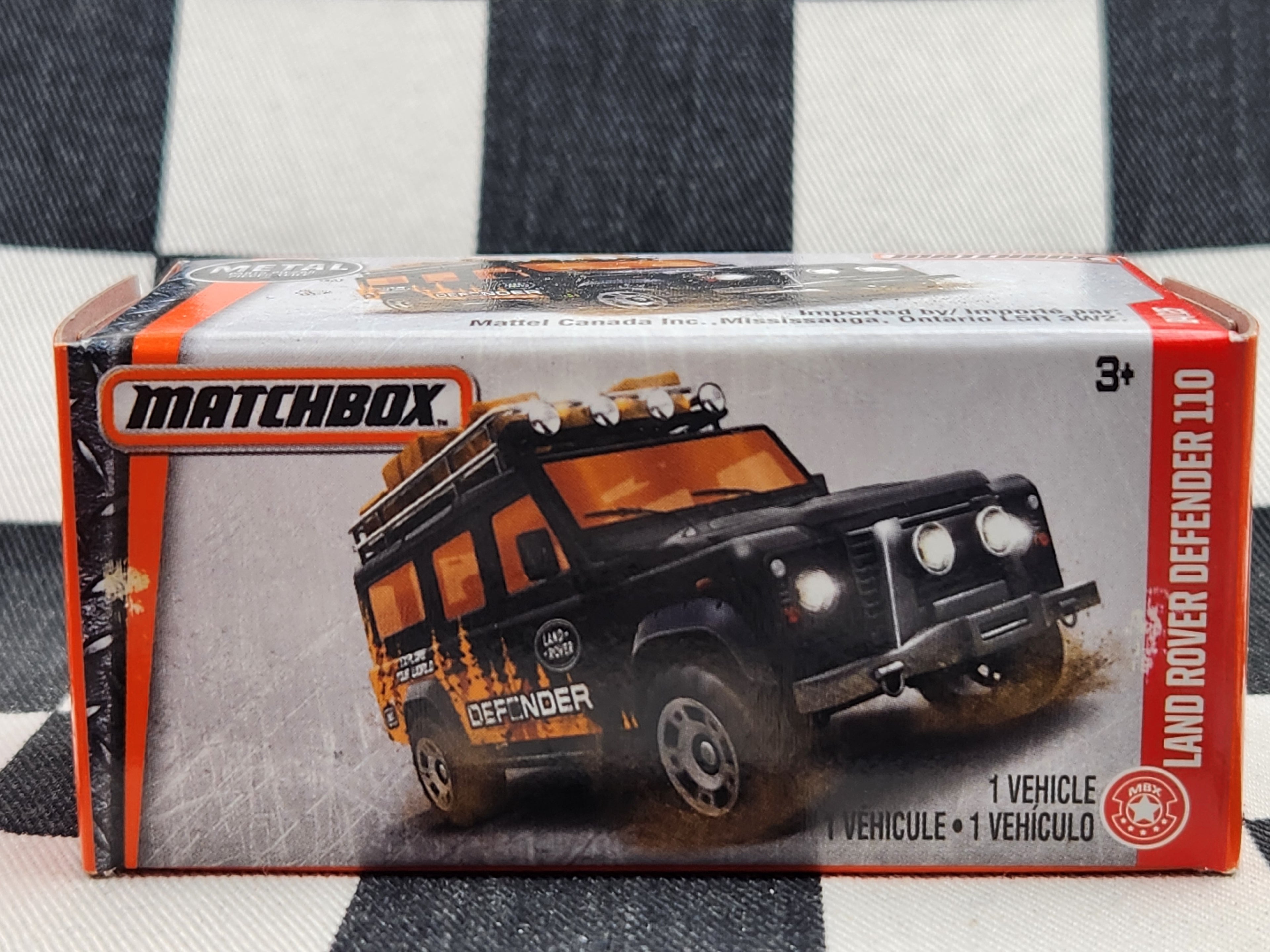 Matchbox Power Grab Land Rover Defender 110 Black