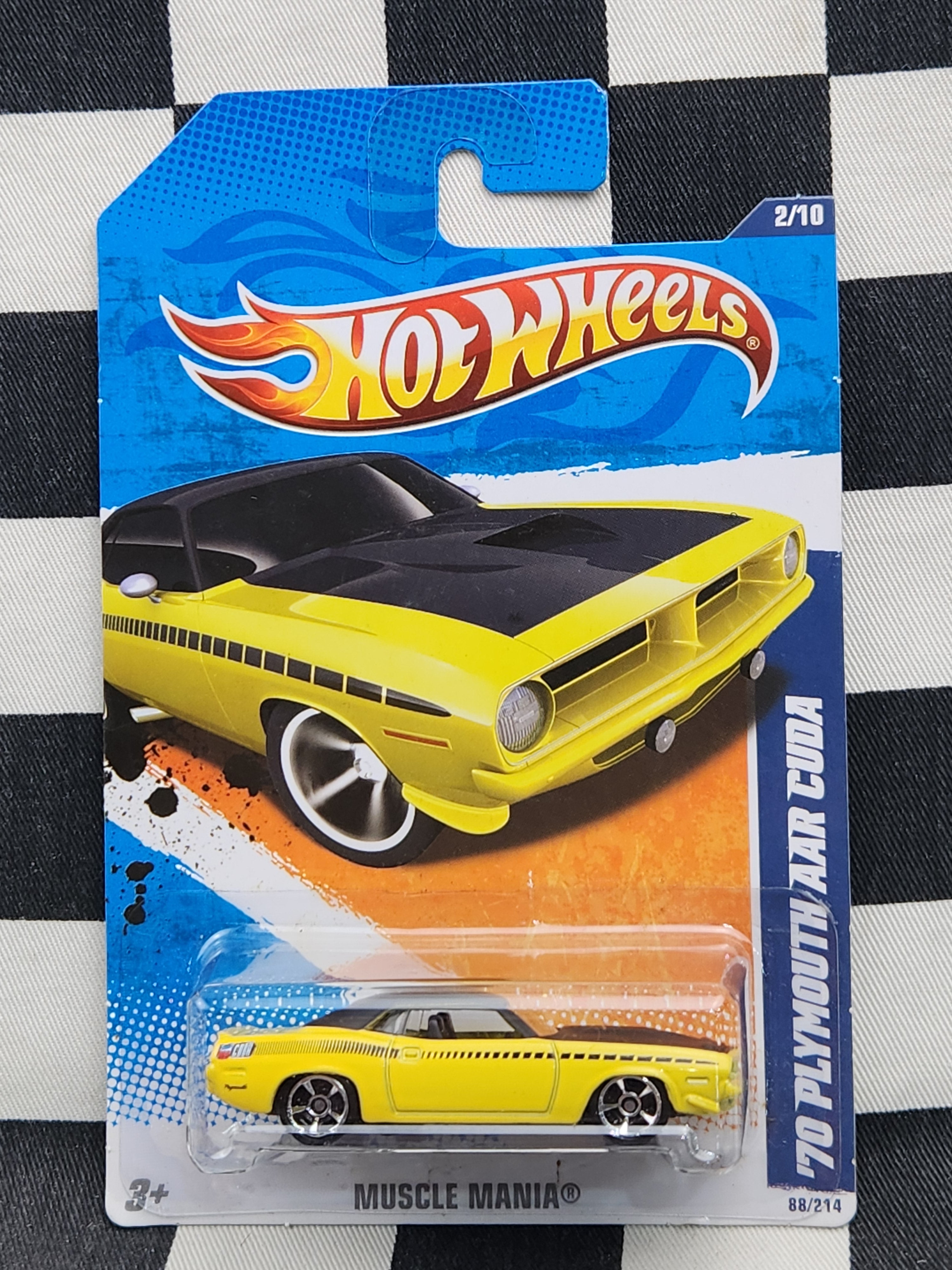 Hot Wheels 2011 Muscle Mania 70 Plymouth AAR Cuda Yellow