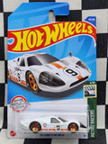 Hot Wheels 2023 Retro Racers 67 Ford GT40 MK IV White