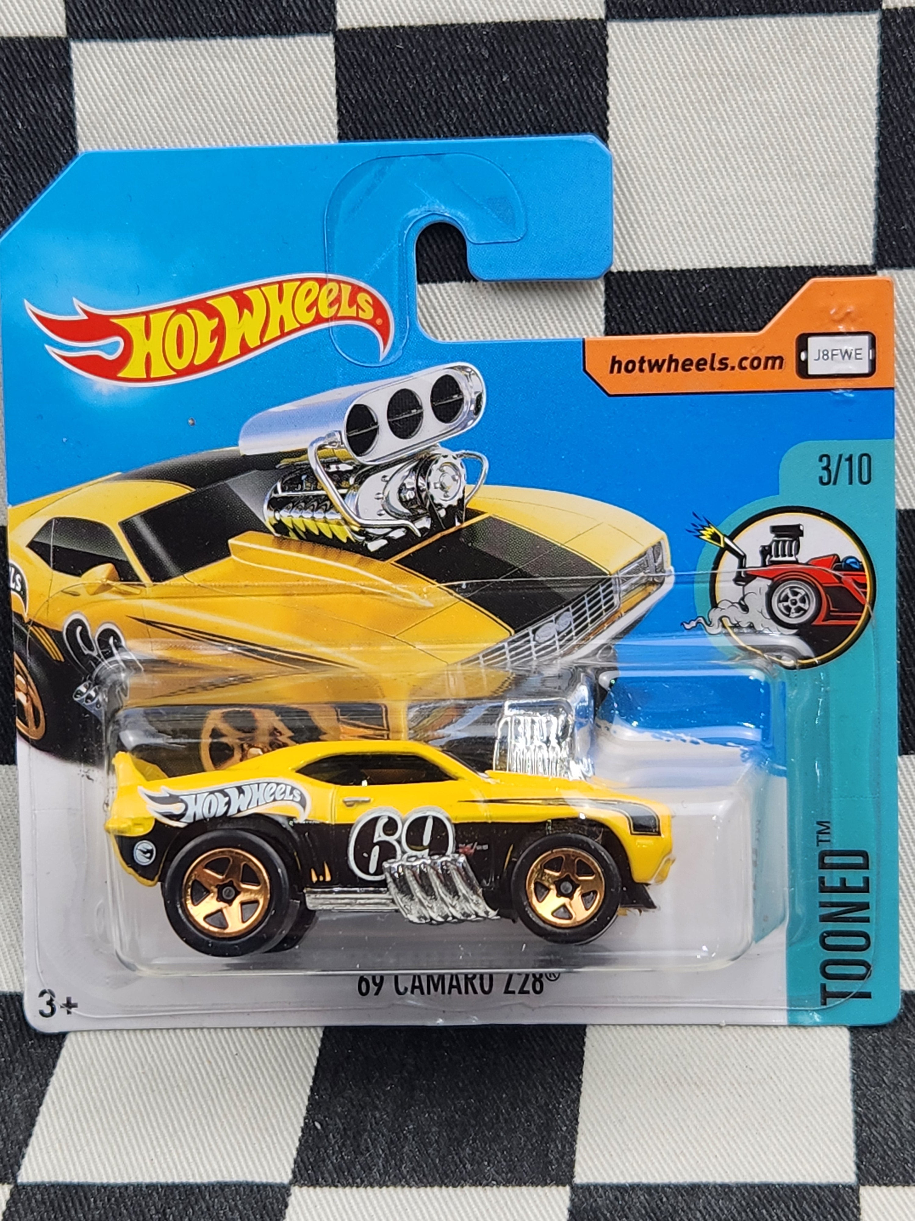 Hot Wheels 2017 Tooned TREASURE HUNT 69 Camaro Z28 SC