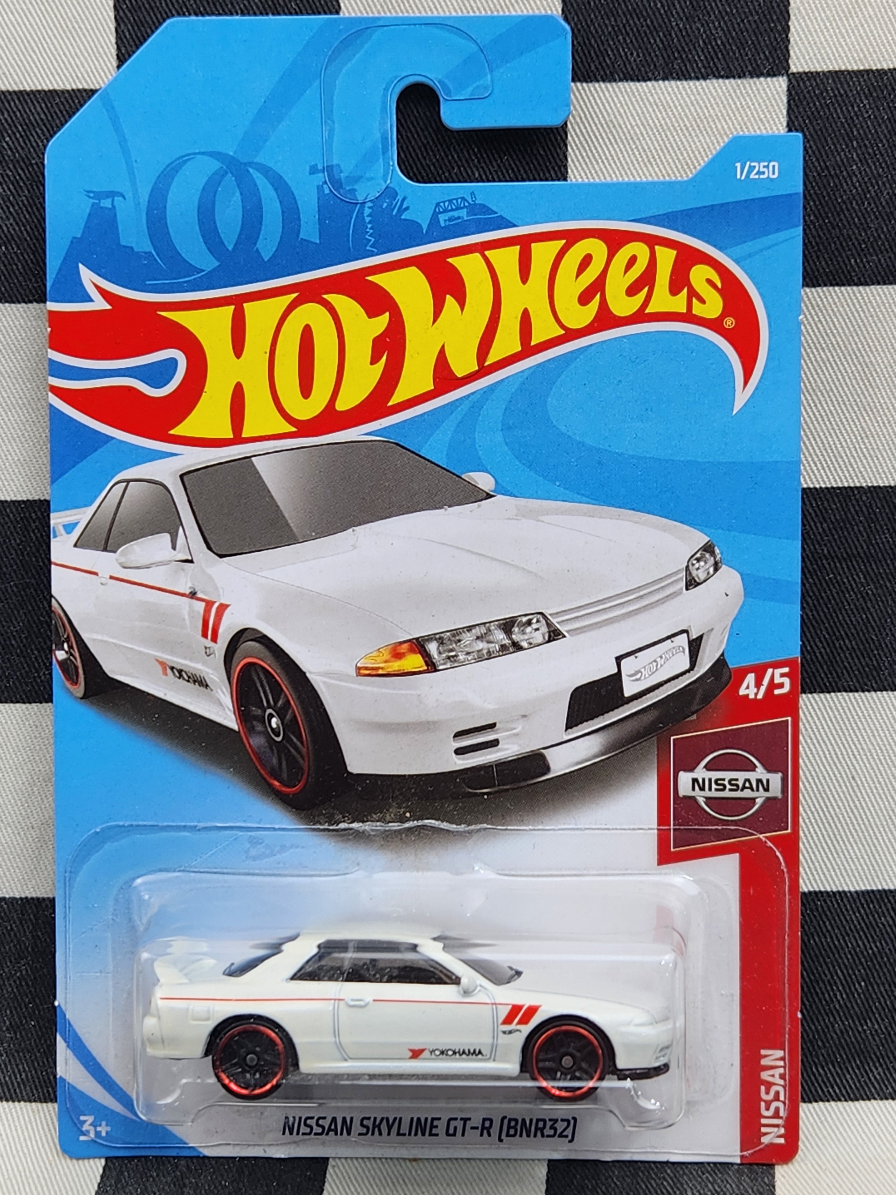 Hot Wheels 2019 Nissan Series Nissan Skyline GT-R R32 White