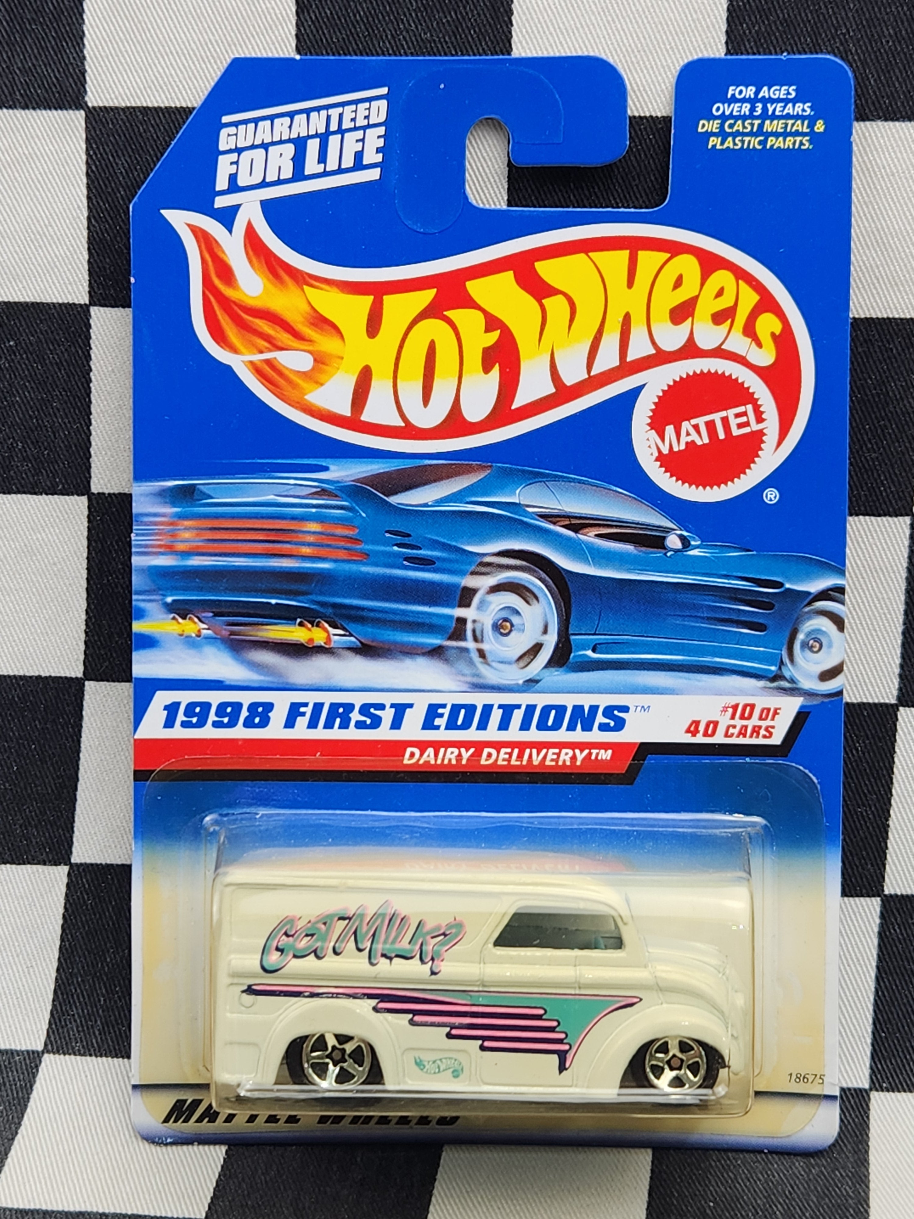 Hot Wheels 1998 First Edition Dairy Delivery White