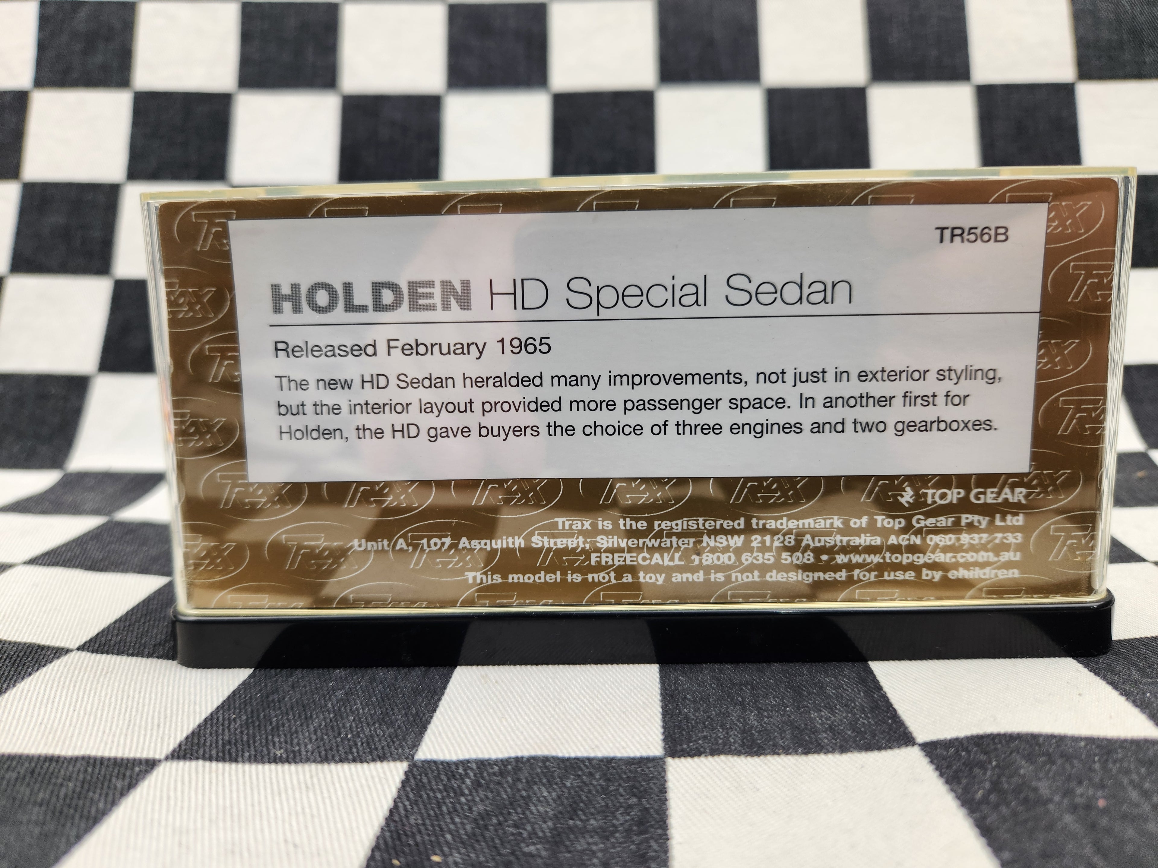 Trax 1:43 Holden Hd Special Sedan TR56B