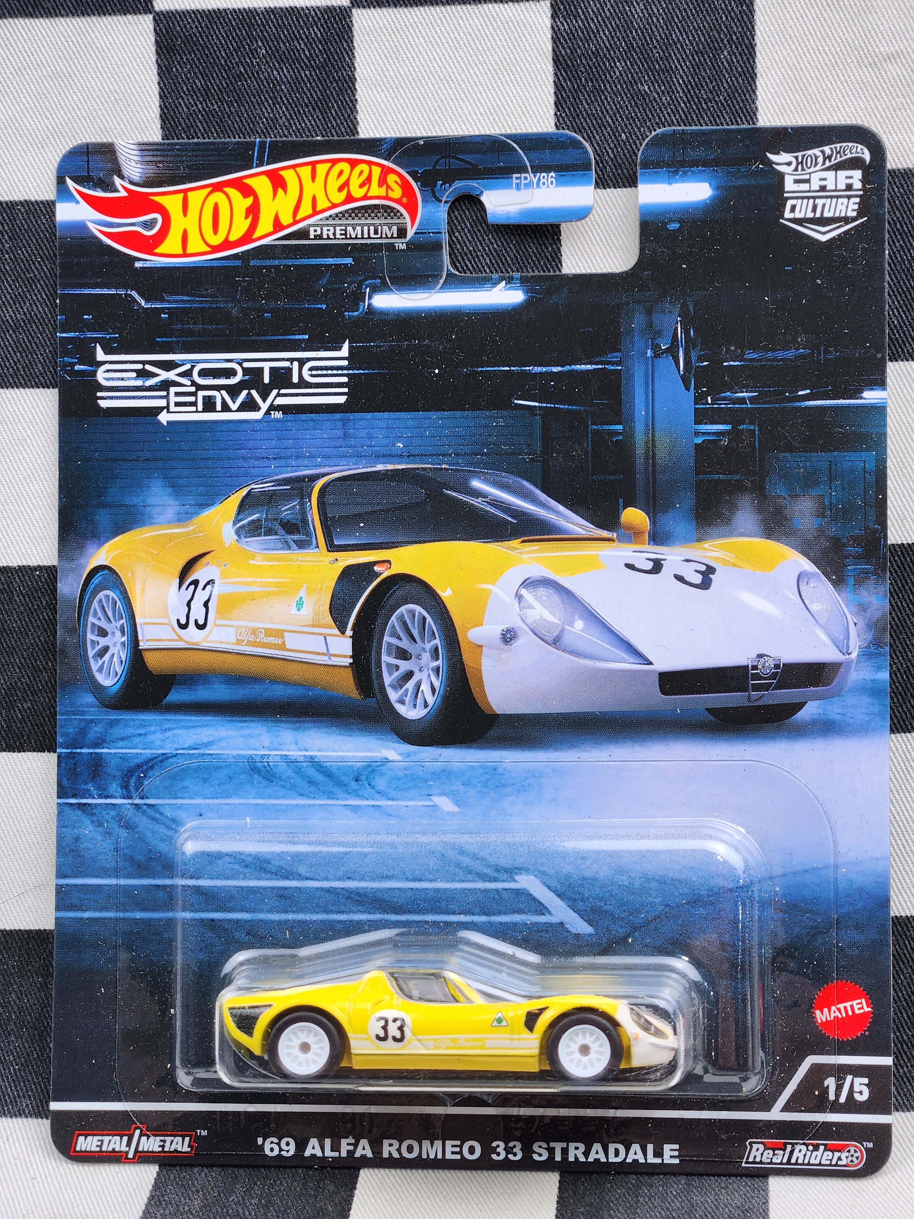 Hot Wheels Exotic Envy 69 Alfa Romeo 33 Stradale