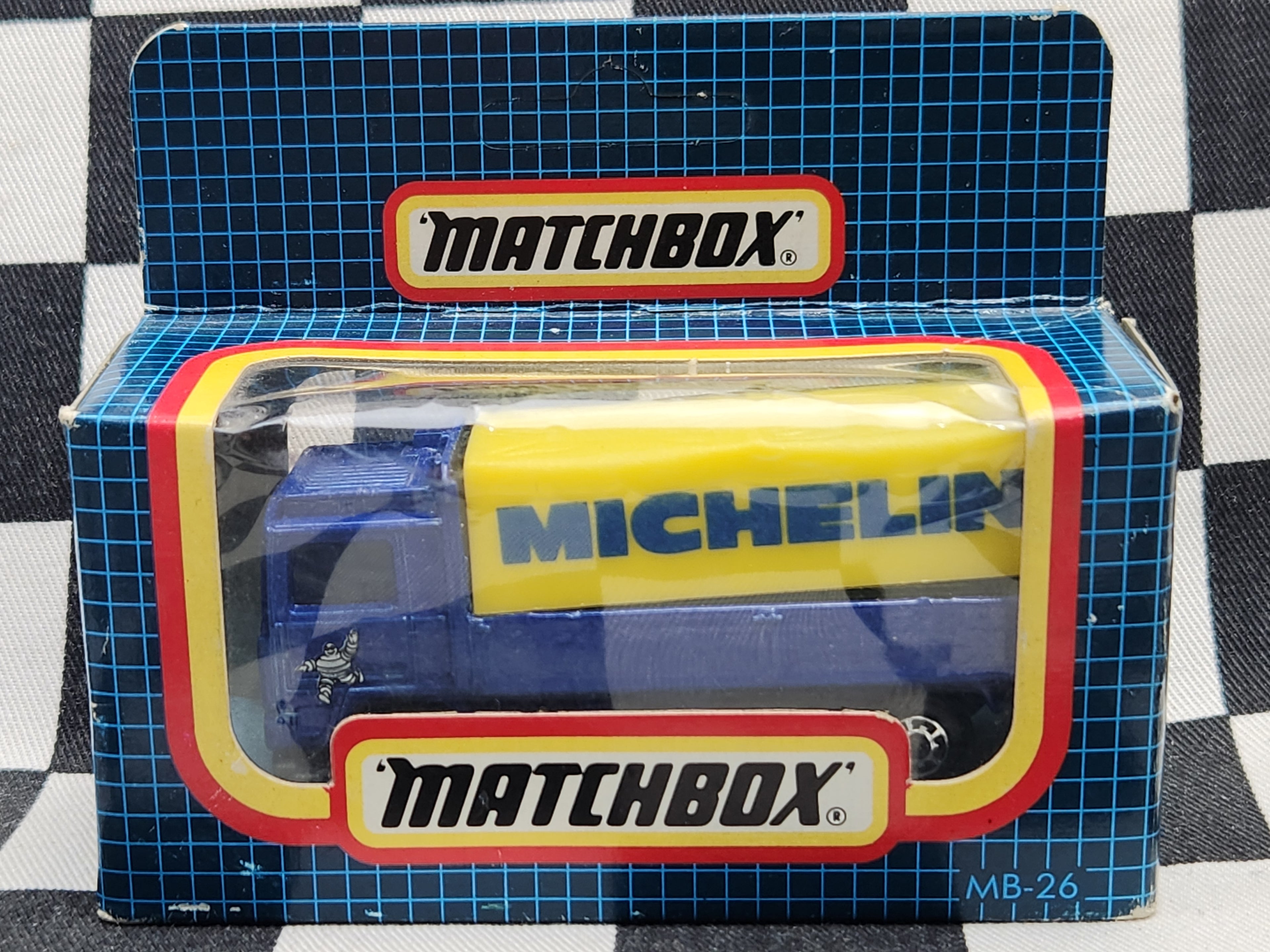 Matchbox MB 26 Michelin Volvo Tilt Lorry Truck