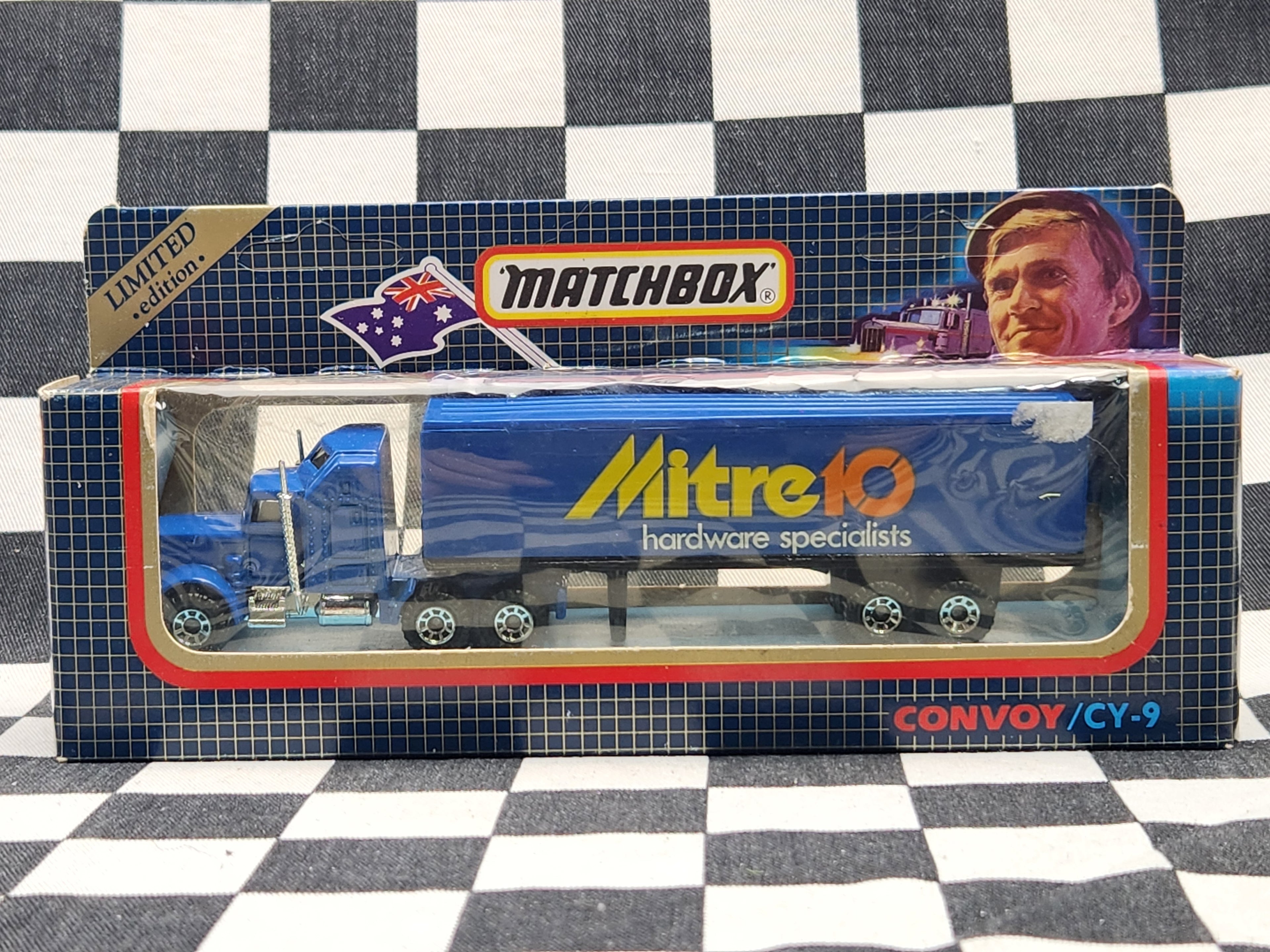 Matchbox Convoy CY9 Mitre 10 Kenworth Container Truck
