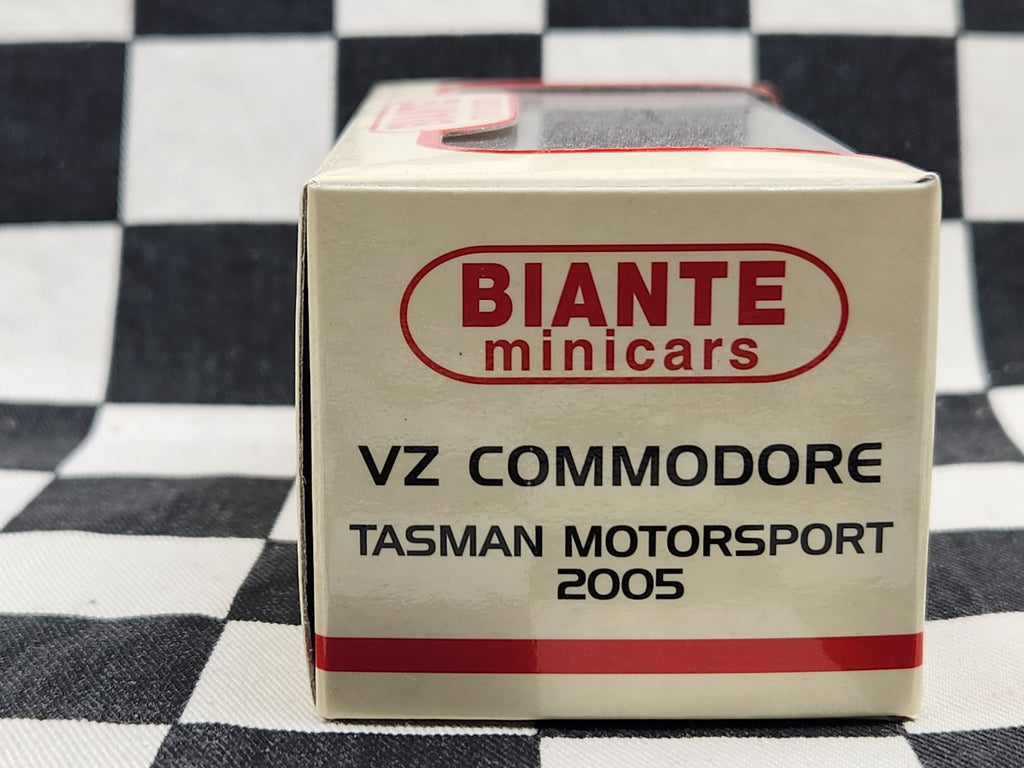 Biante 1:64 Holden VZ Commodore Tasman Motorsport 2005 #23 Jamie Whincup