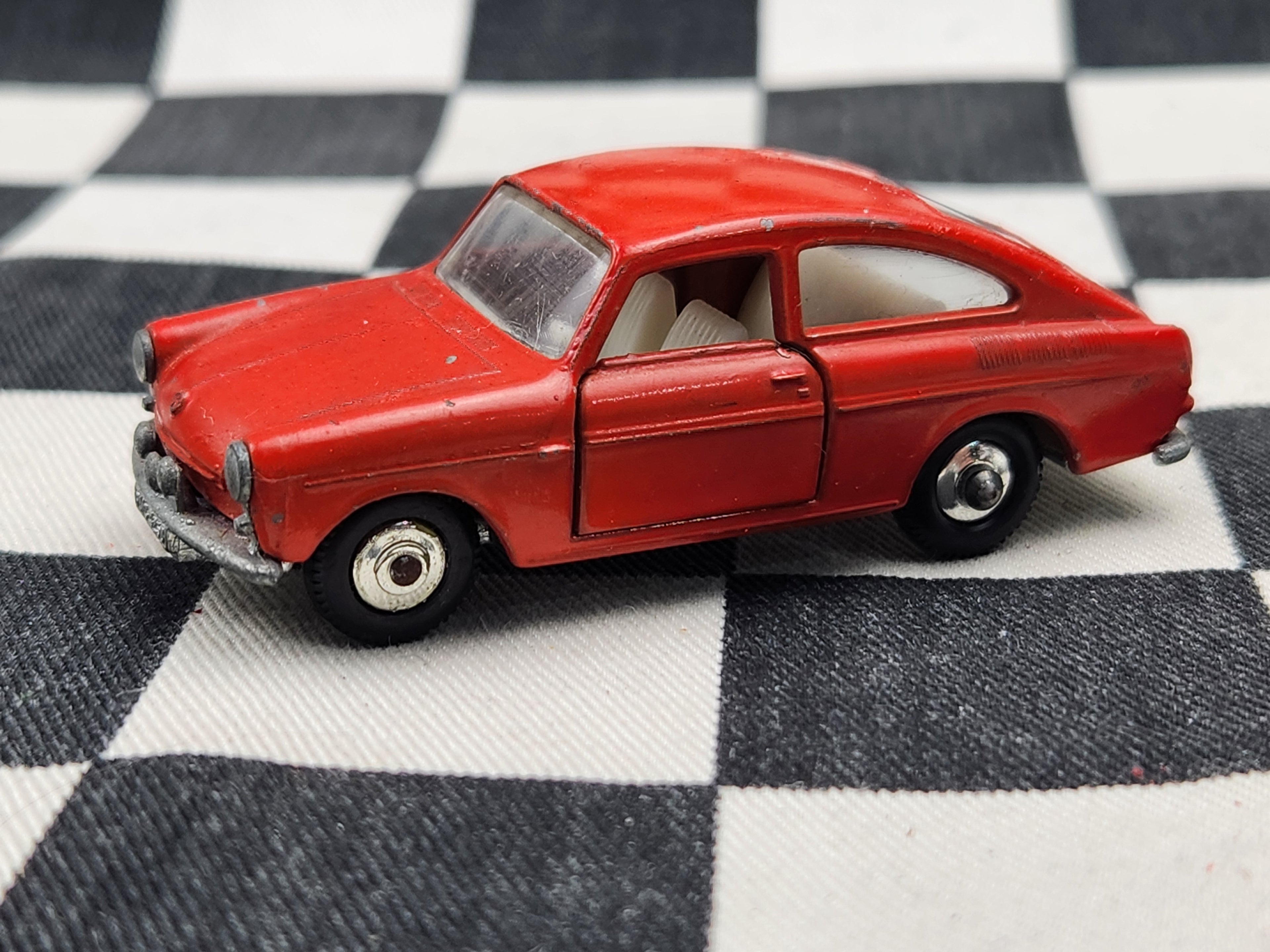 Vintage Loose Matchbox Lesney Volkswagen 1600 Fastback Red