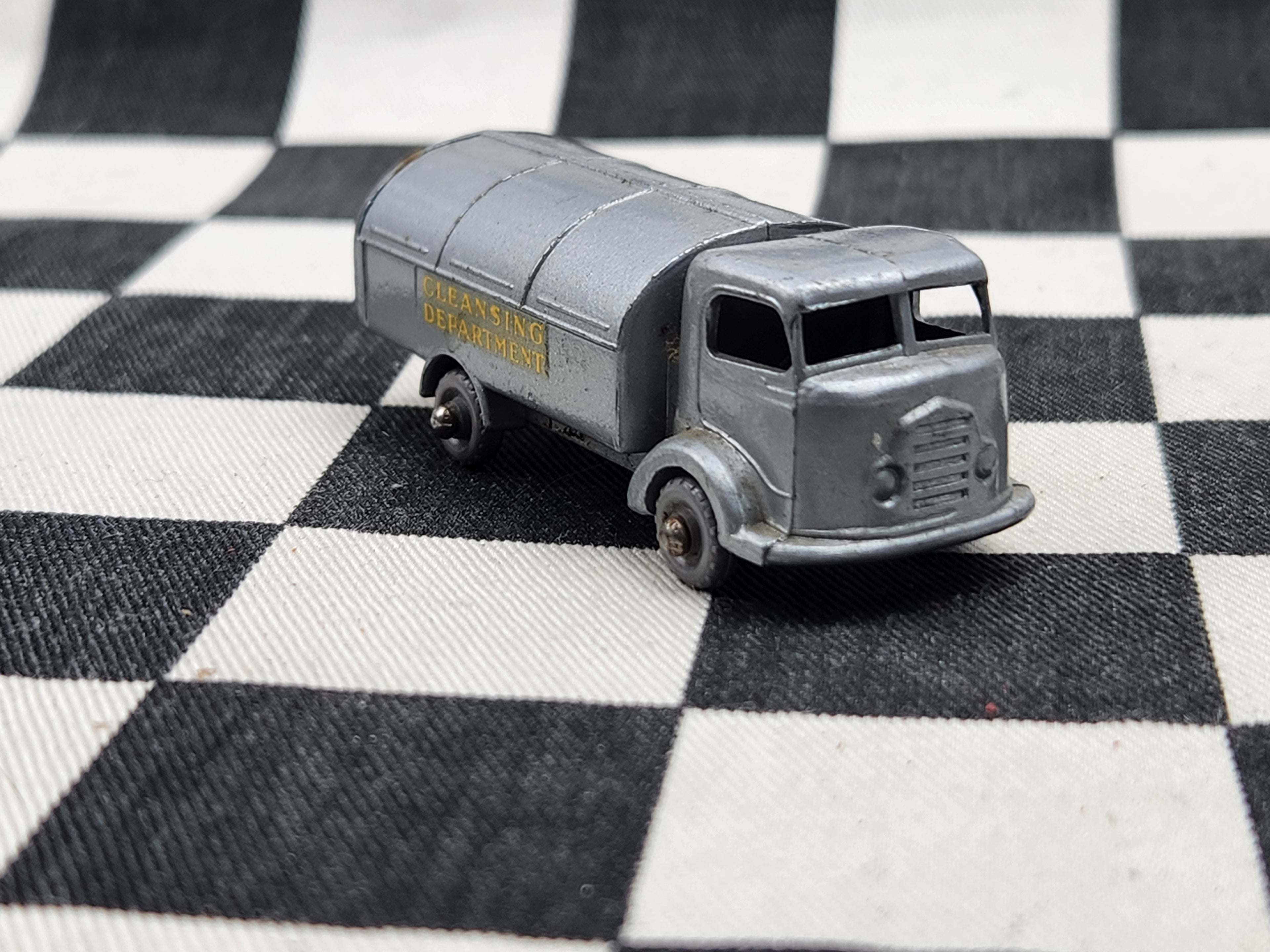 Vintage Loose Matchbox Lesney Karrier Refuse Collector