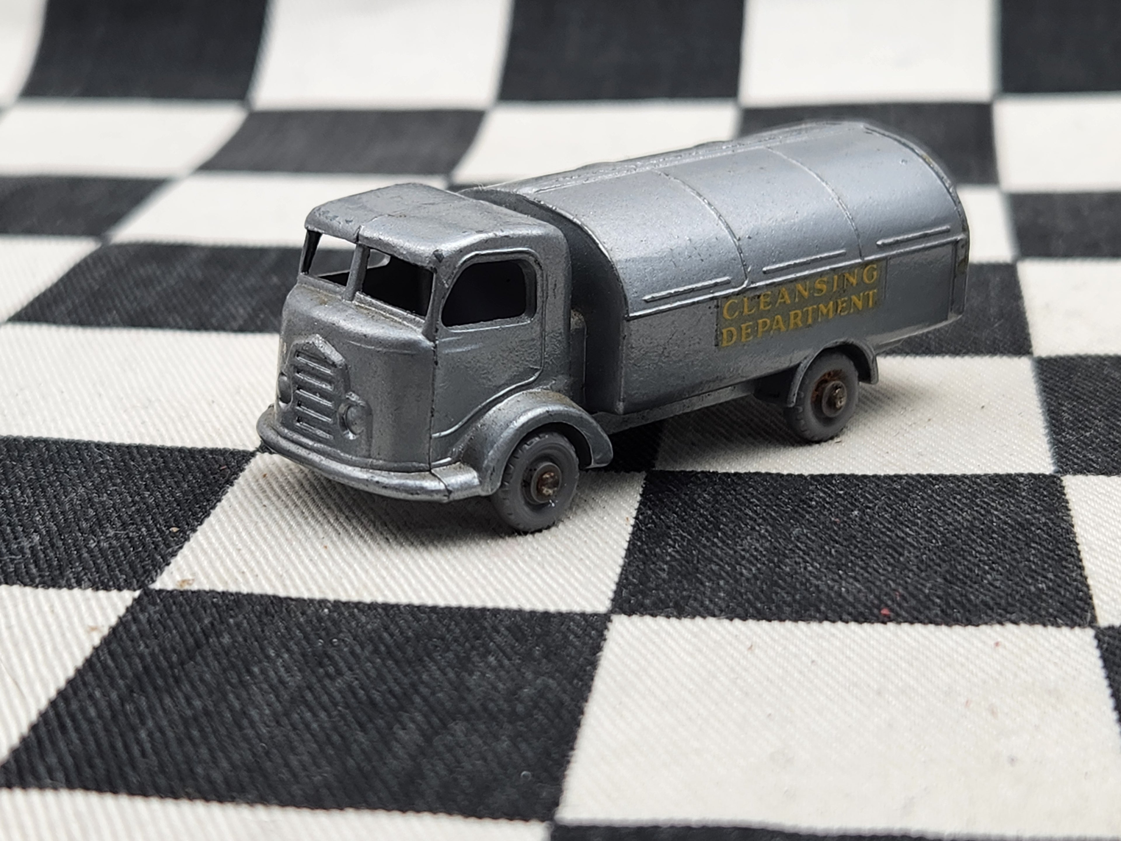 Vintage Loose Matchbox Lesney Karrier Refuse Collector