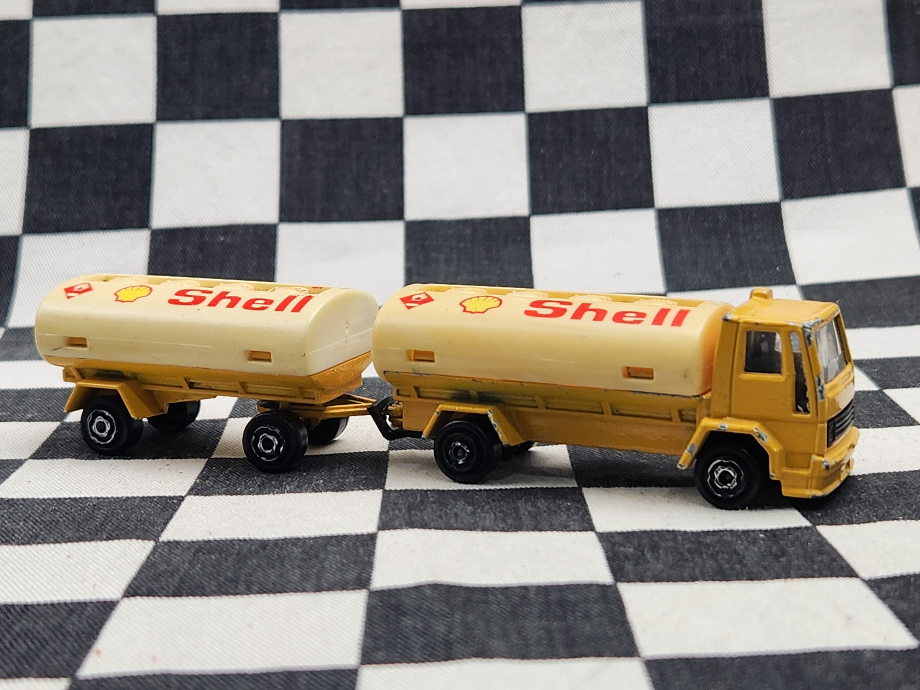 Majorette Loose Ford Shell Petrol Tanker