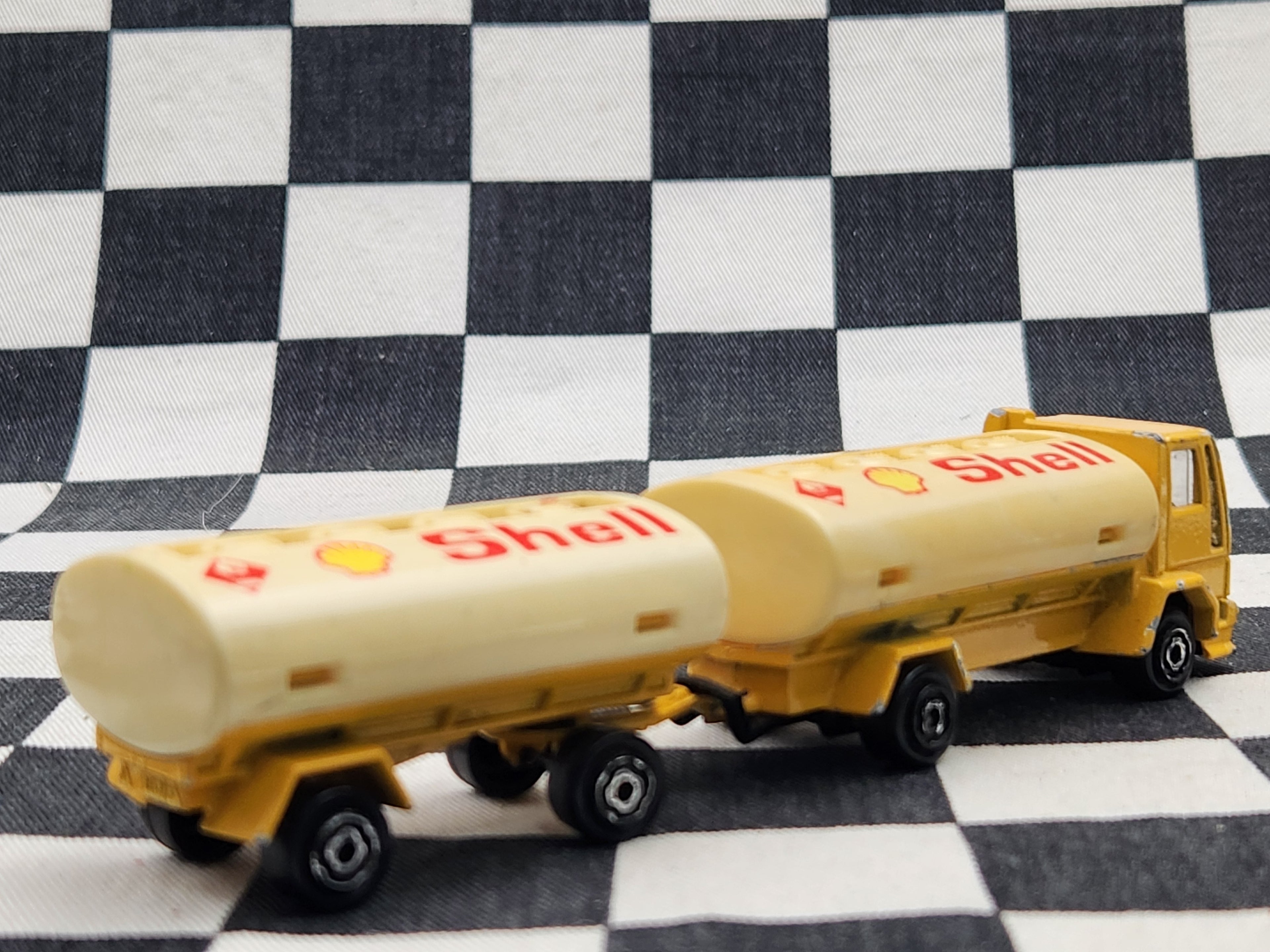 Majorette Loose Ford Shell Petrol Tanker