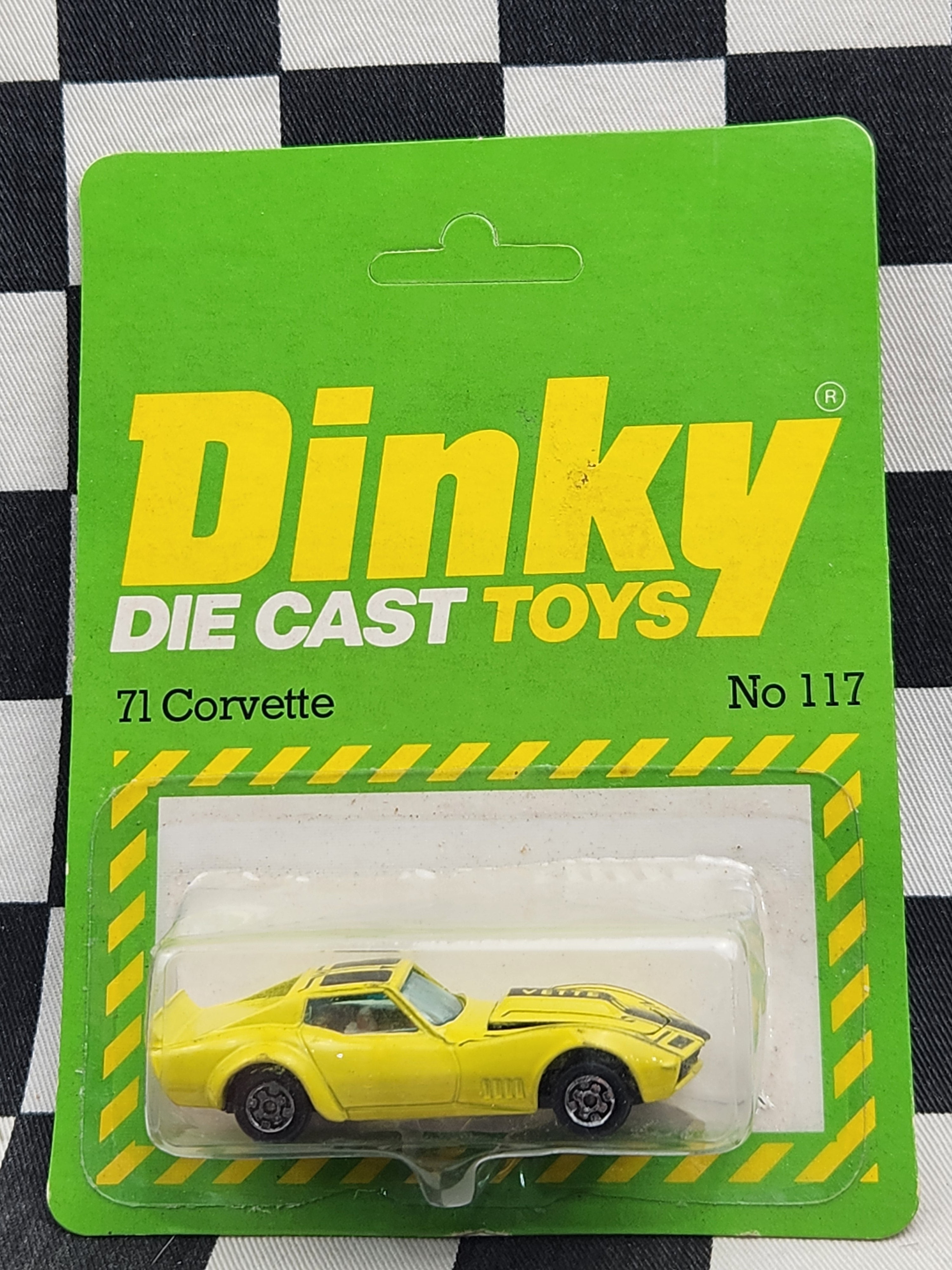 Dinky 1:64 #117 Carded 71 Corvette Rare!