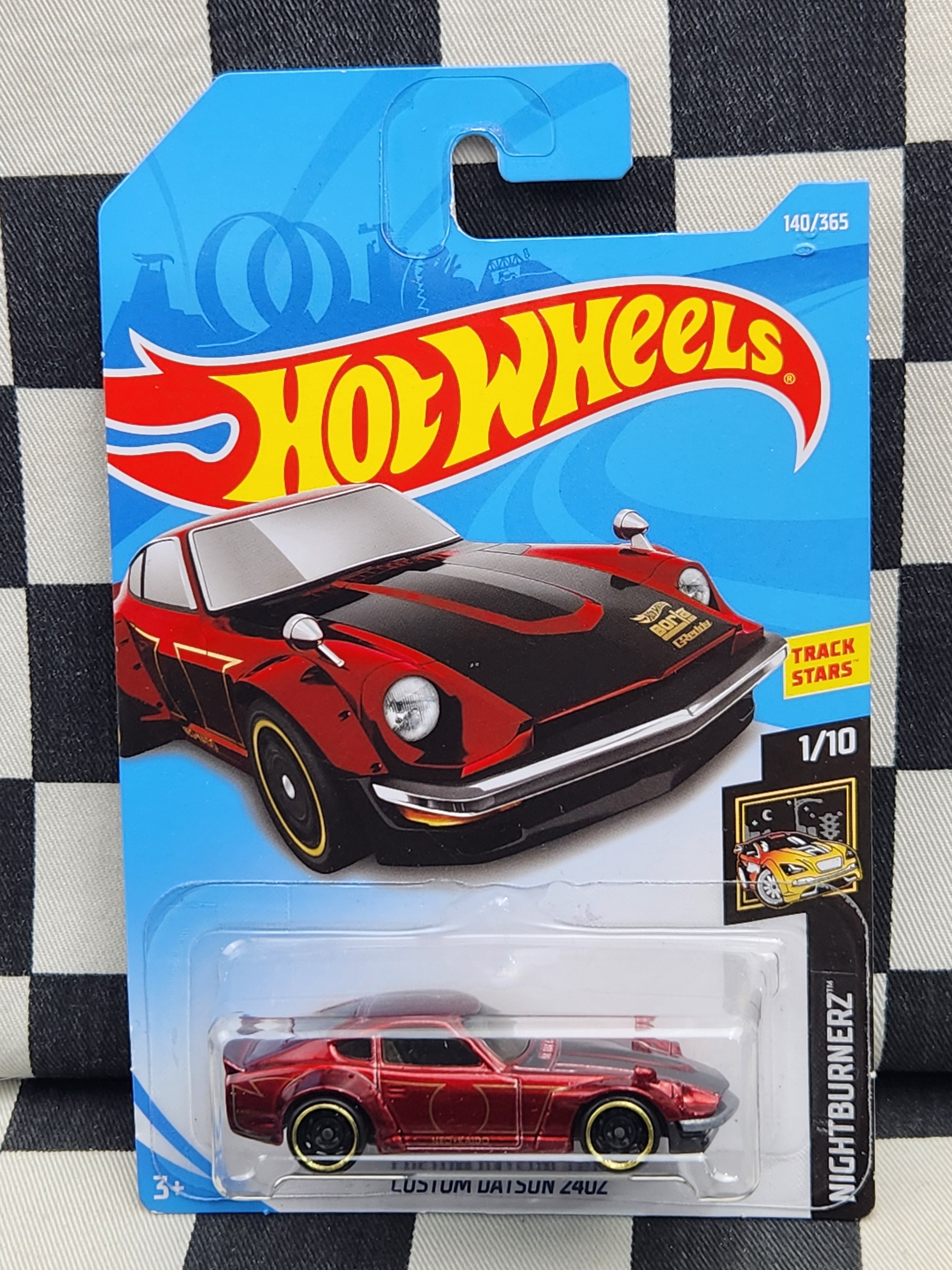 Hot Wheels 2018 Nightburnerz Custom Datsun 240Z Red