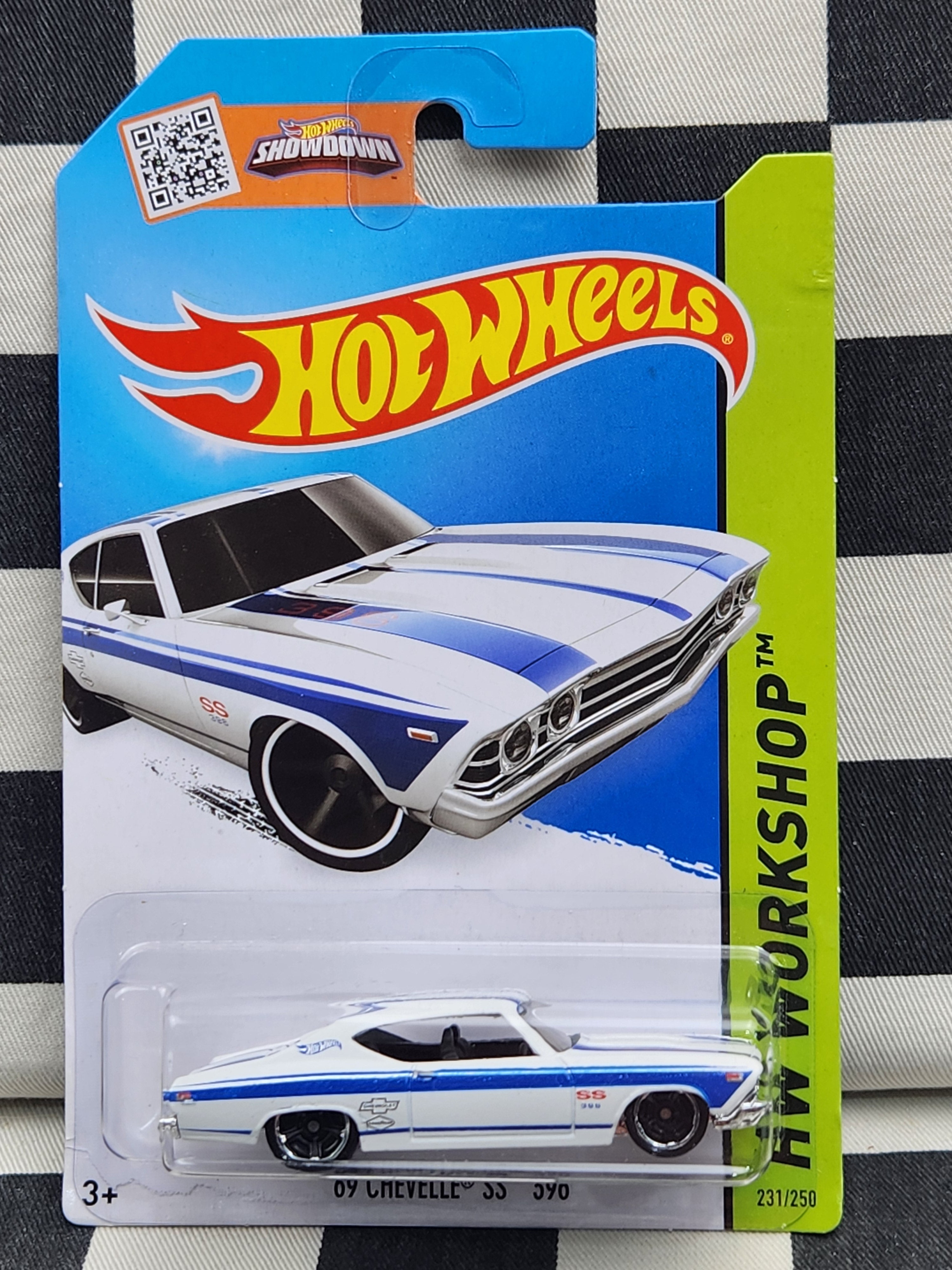 Hot Wheels 2014 Workshop 69 Chevelle SS 396 White
