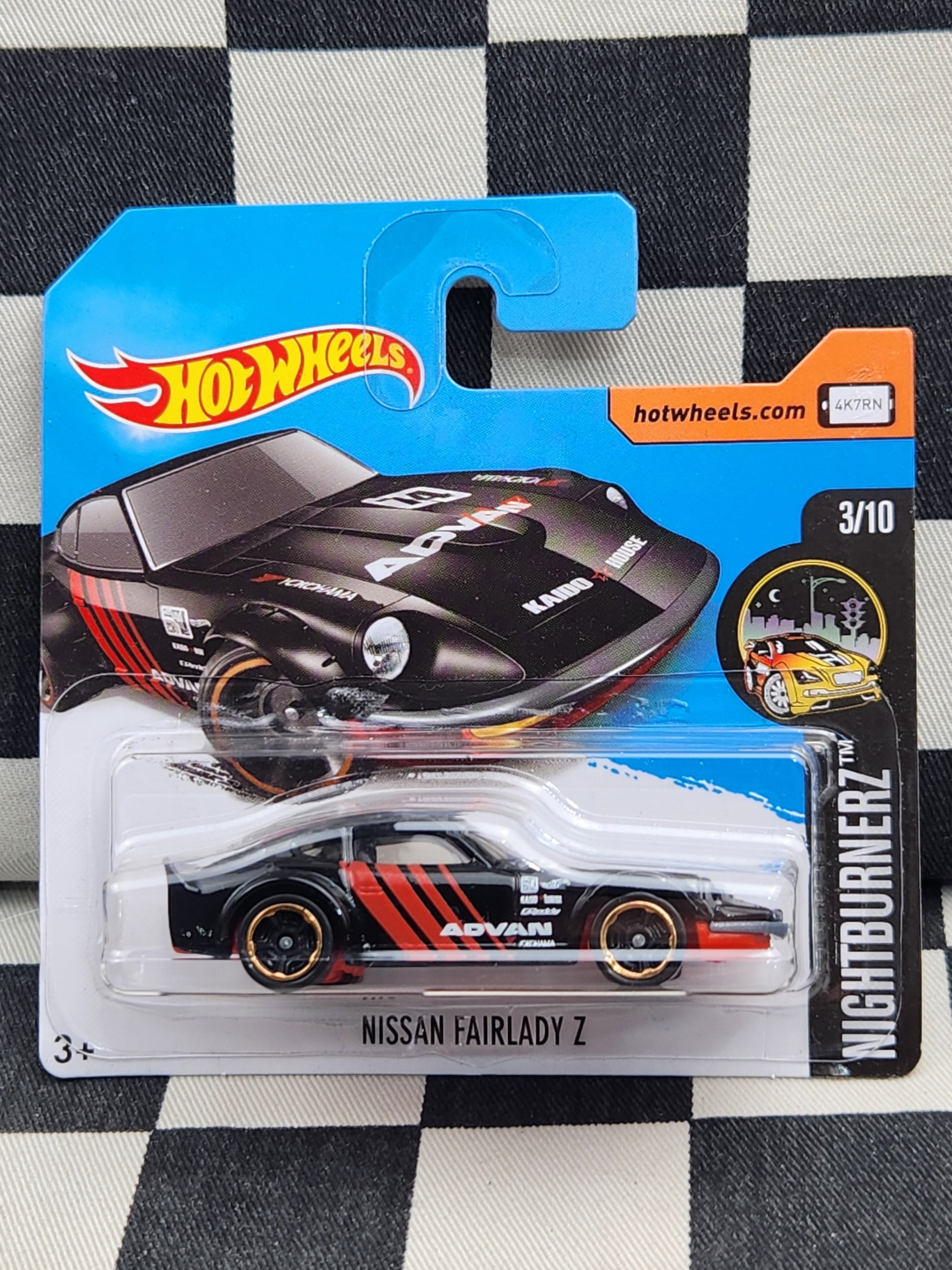 Hot Wheels 2017 Nightburnerz ADVAN Nissan Fairlady Z Black SC