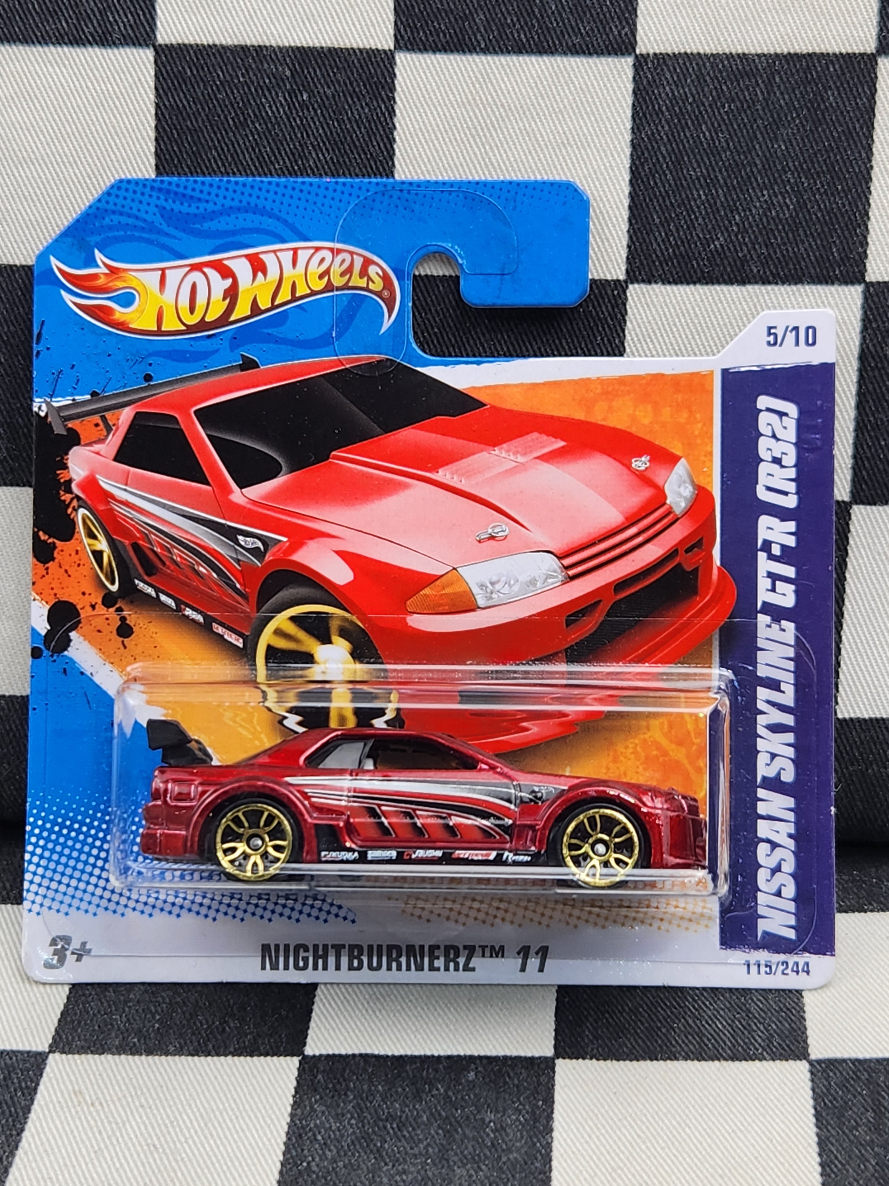 Hot Wheels 2011 Nightburnerz Nissan Skyline GT-R R32 Red SC