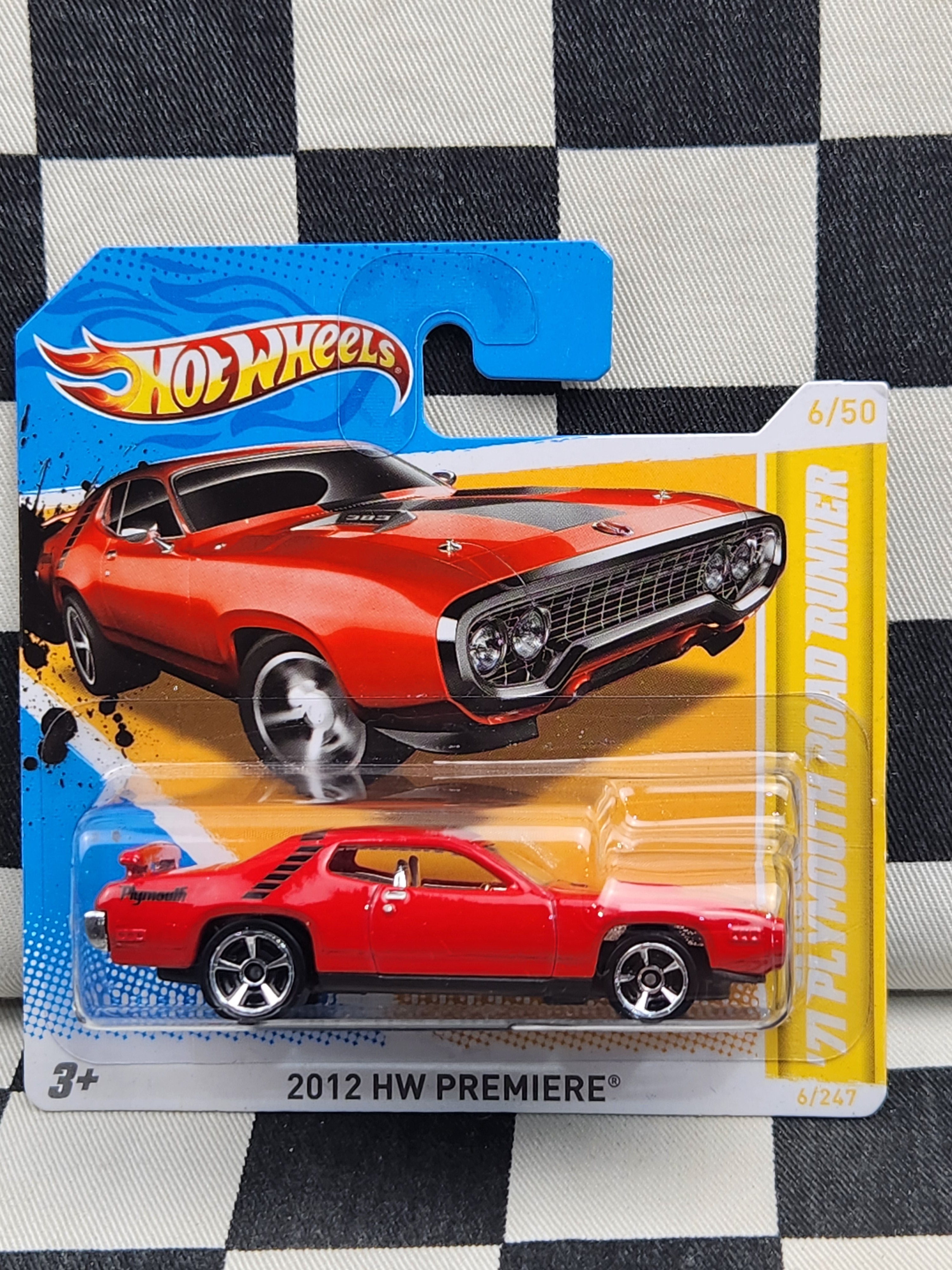 Hot Wheels 2012 First Edition 71 Plymouth Road Runner Red SC