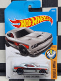 Hot Wheels 2018 Muscle Mania 15 Dodge Challenger Silver