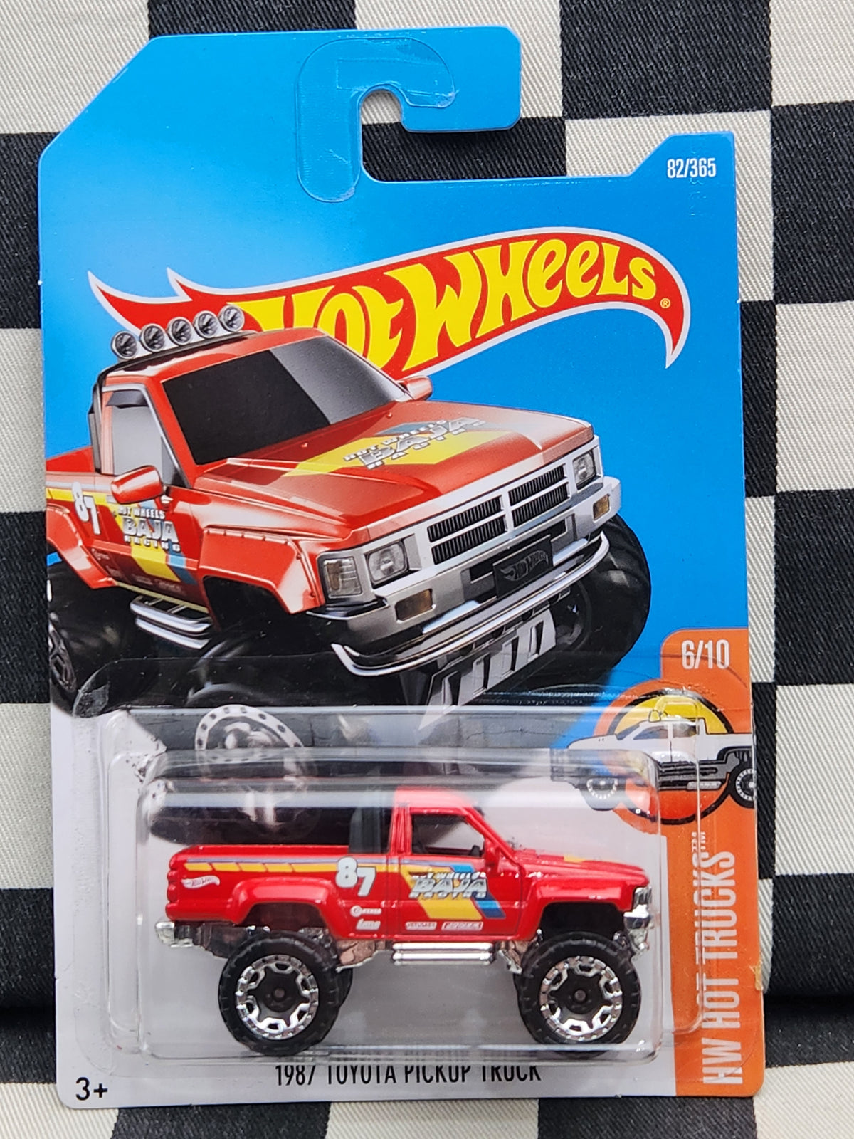 Hot Wheels 2018Hot Trucks 1987 Toyota Pickup Truck Hilux Red