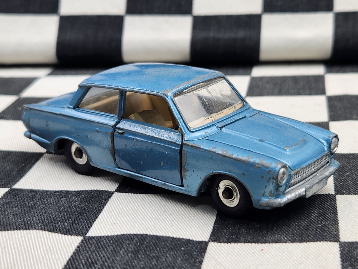 Vintage Dinky 1:43 Ford MK1 Cortina
