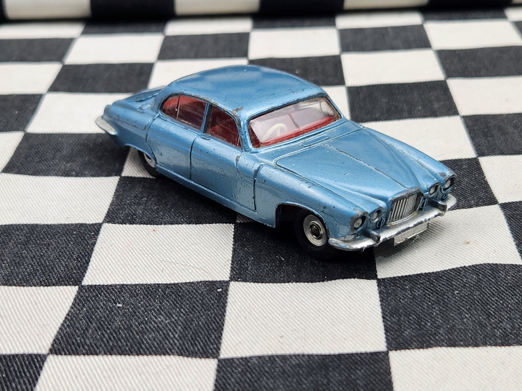 Vintage Dinky 1:43 Jaguar MK X