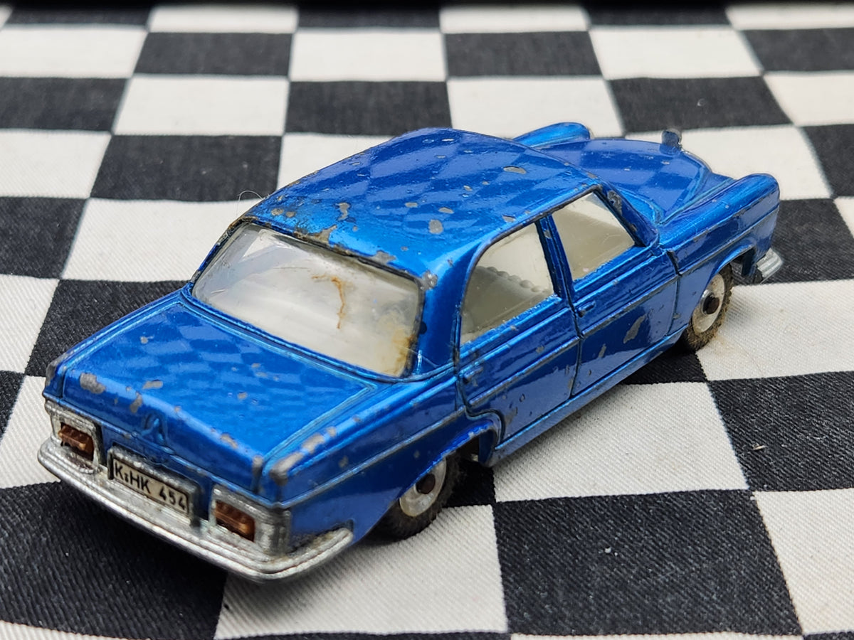 Vintage Dinky 1:43 Mercedes 250 SE