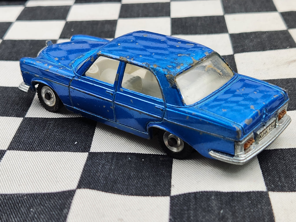 Vintage Dinky 1:43 Mercedes 250 SE