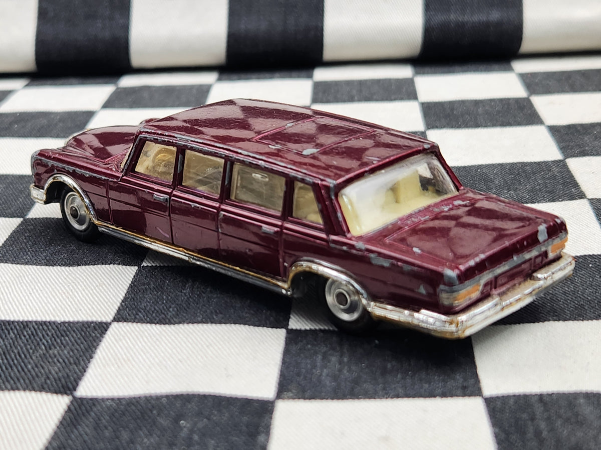 Vintage Corgi 1:43 Mercedes Benz 600 Pullman Limo