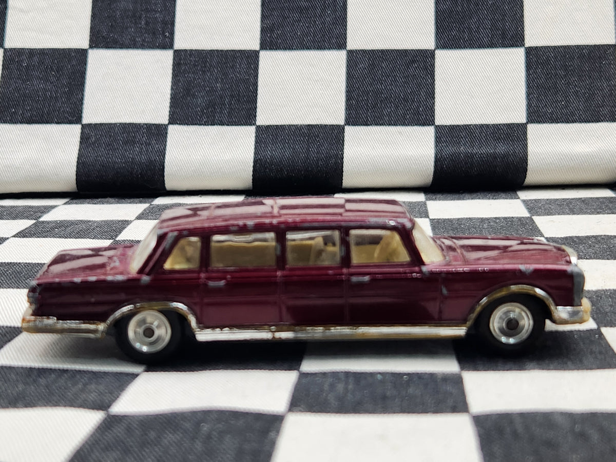 Vintage Corgi 1:43 Mercedes Benz 600 Pullman Limo
