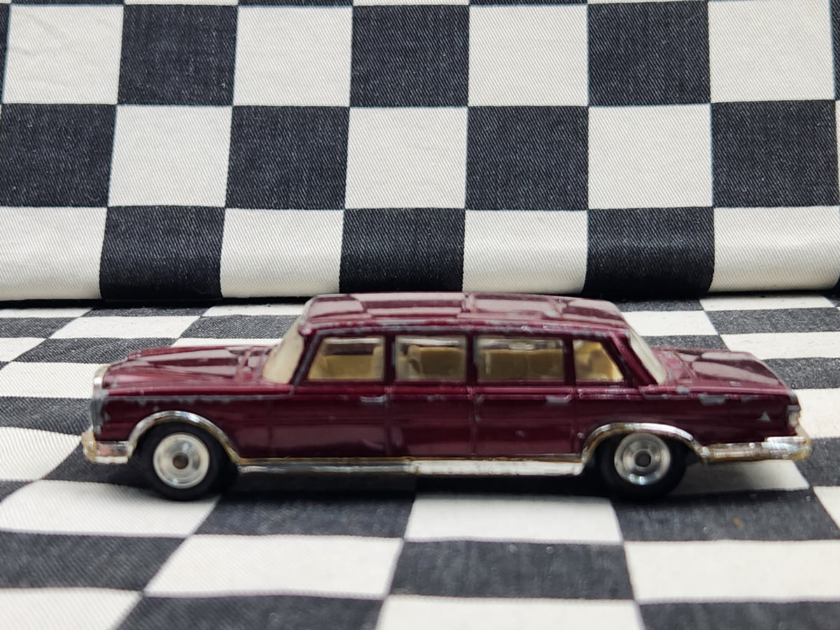 Vintage Corgi 1:43 Mercedes Benz 600 Pullman Limo