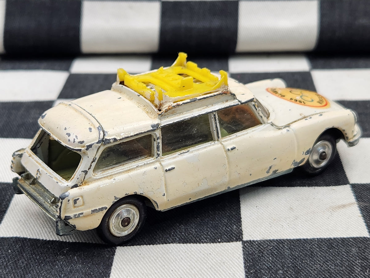 Vintage Corgi 1:43 Citroen Safari 1964 Olympics Winter Sports