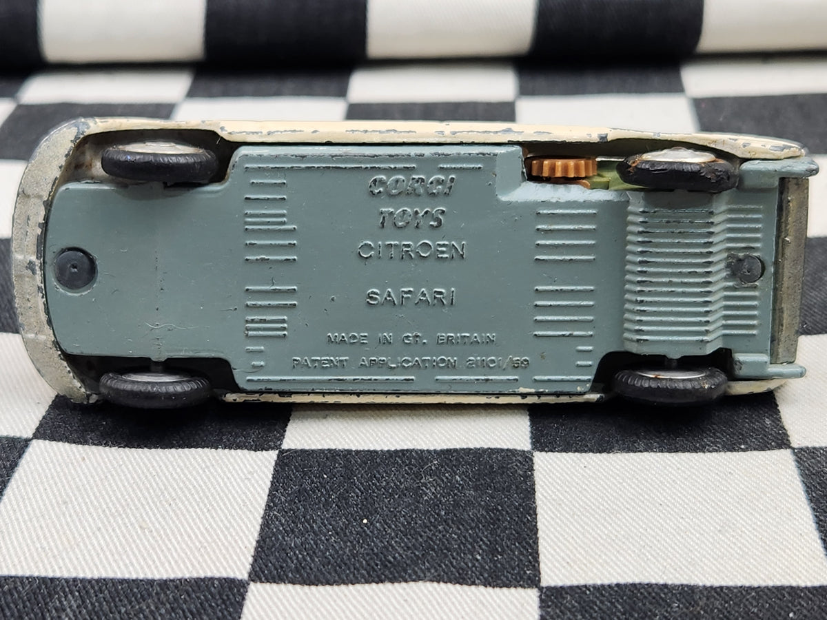 Vintage Corgi 1:43 Citroen Safari 1964 Olympics Winter Sports