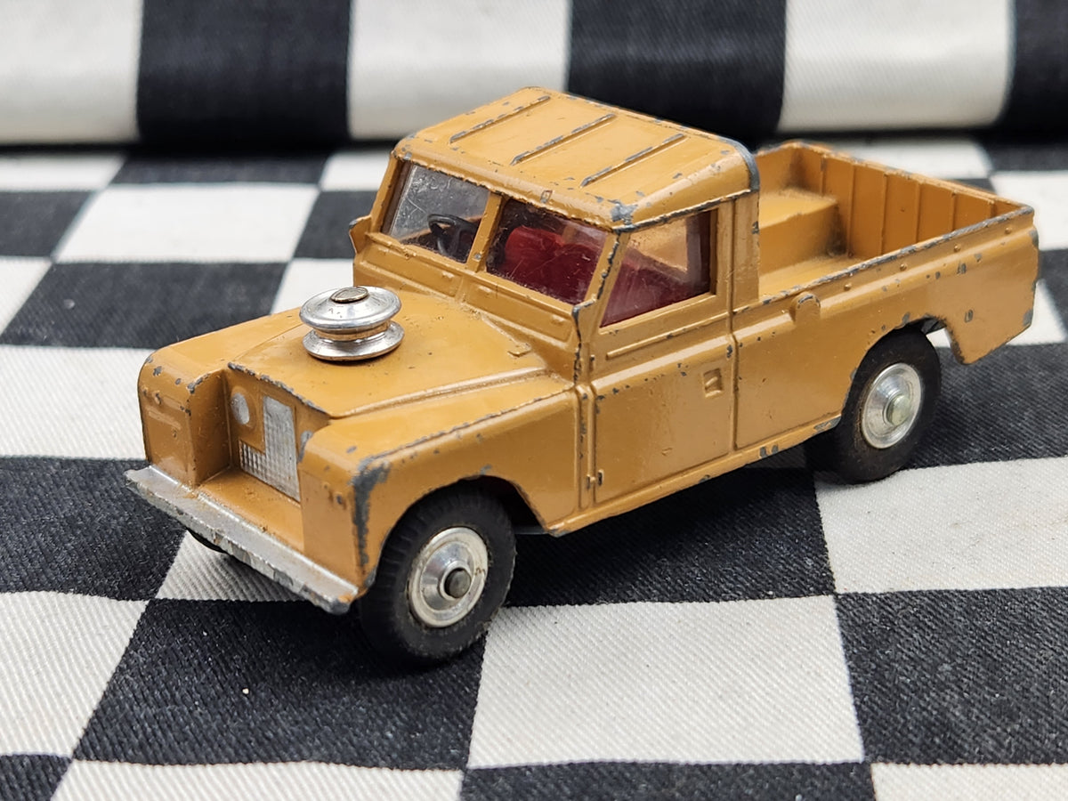 Vintage Corgi 1:43 Land Rover 109 WB Tan