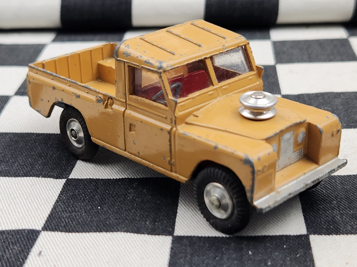 Vintage Corgi 1:43 Land Rover 109 WB Tan