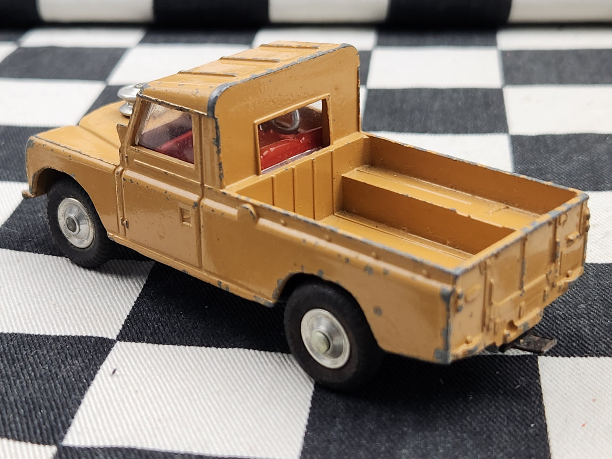 Vintage Corgi 1:43 Land Rover 109 WB Tan