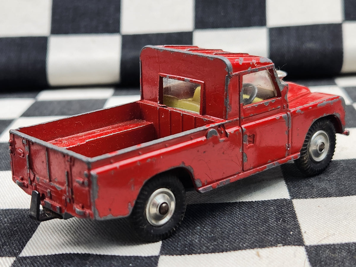 Vintage Corgi 1:43 Land Rover 109 WB Red