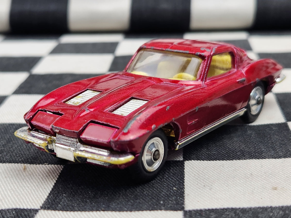 Vintage Corgi 1:43 Chevrolet Corvette Stingray 1963