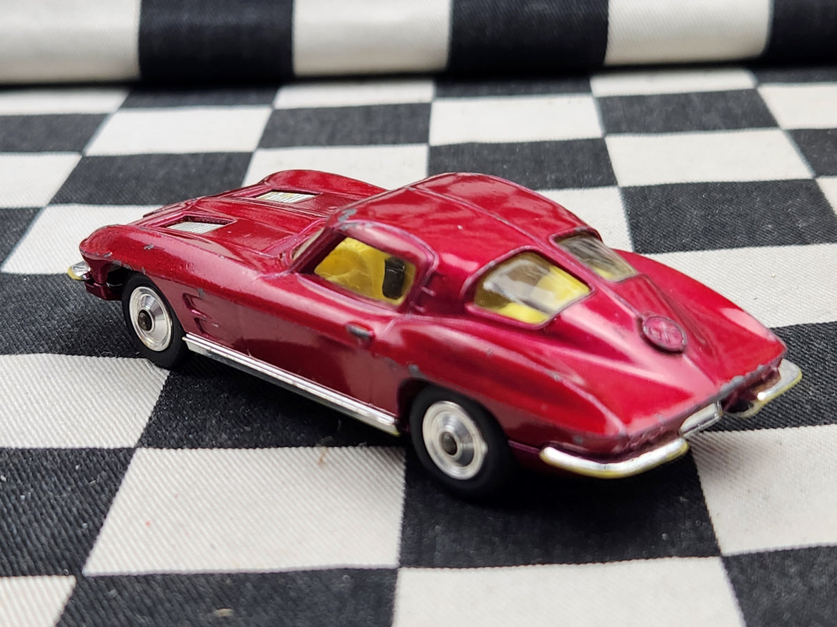 Vintage Corgi 1:43 Chevrolet Corvette Stingray 1963