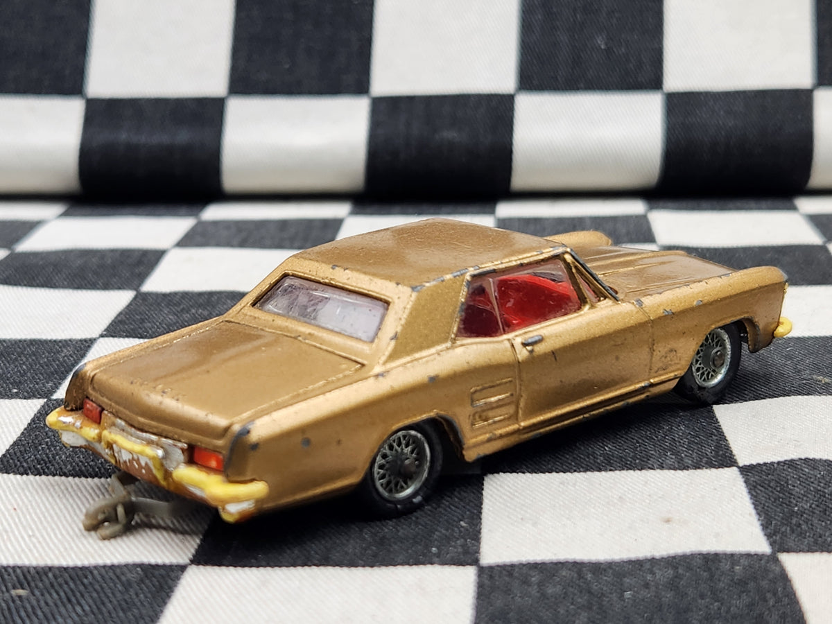Vintage Corgi 1:43 Buick Riviera